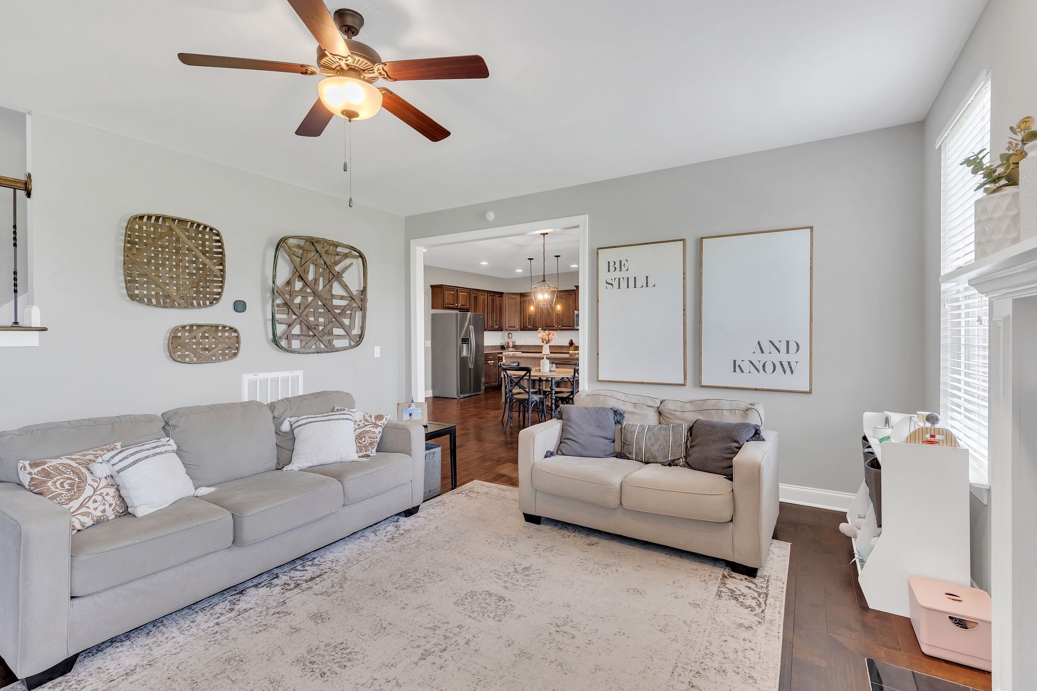 1086 Lillian Ln