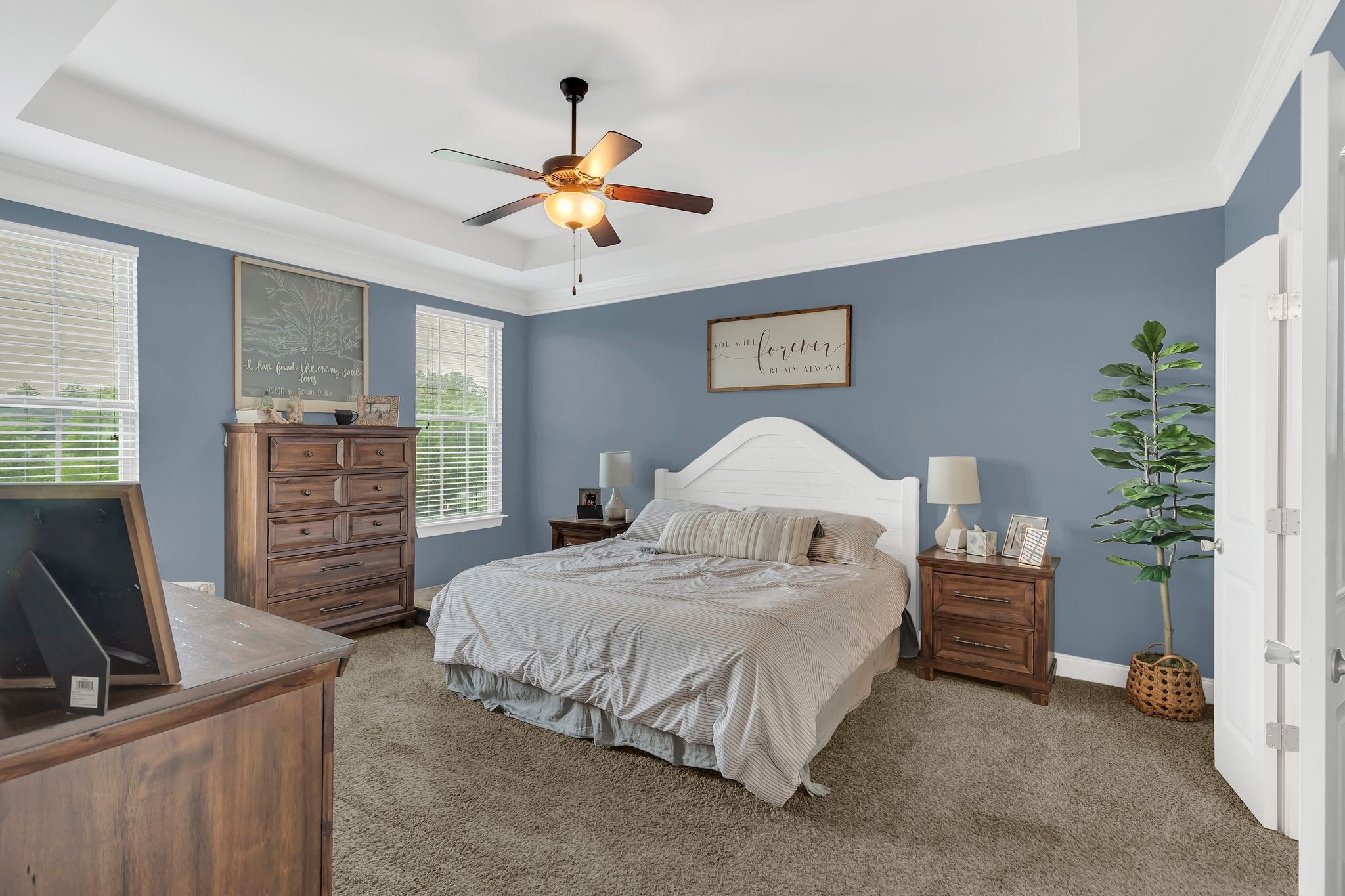 1086 Lillian Ln