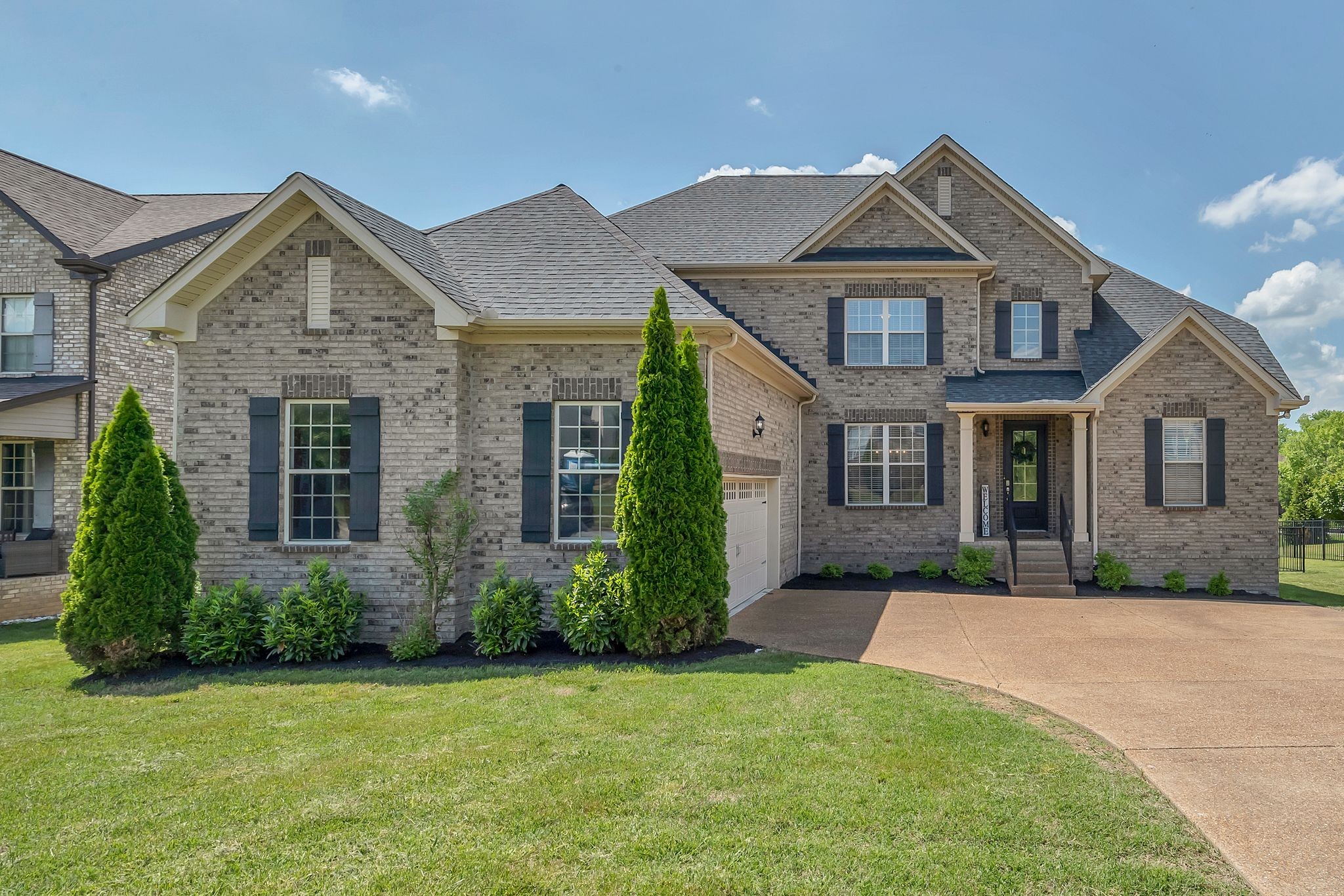 1086 Lillian Ln