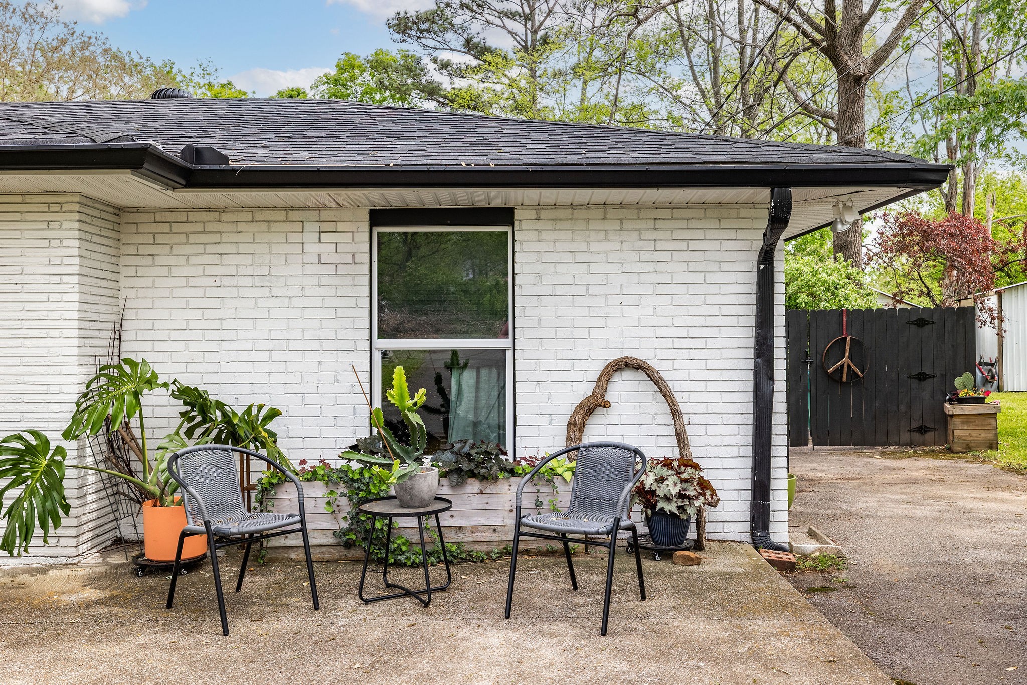 911 Freywood Dr
