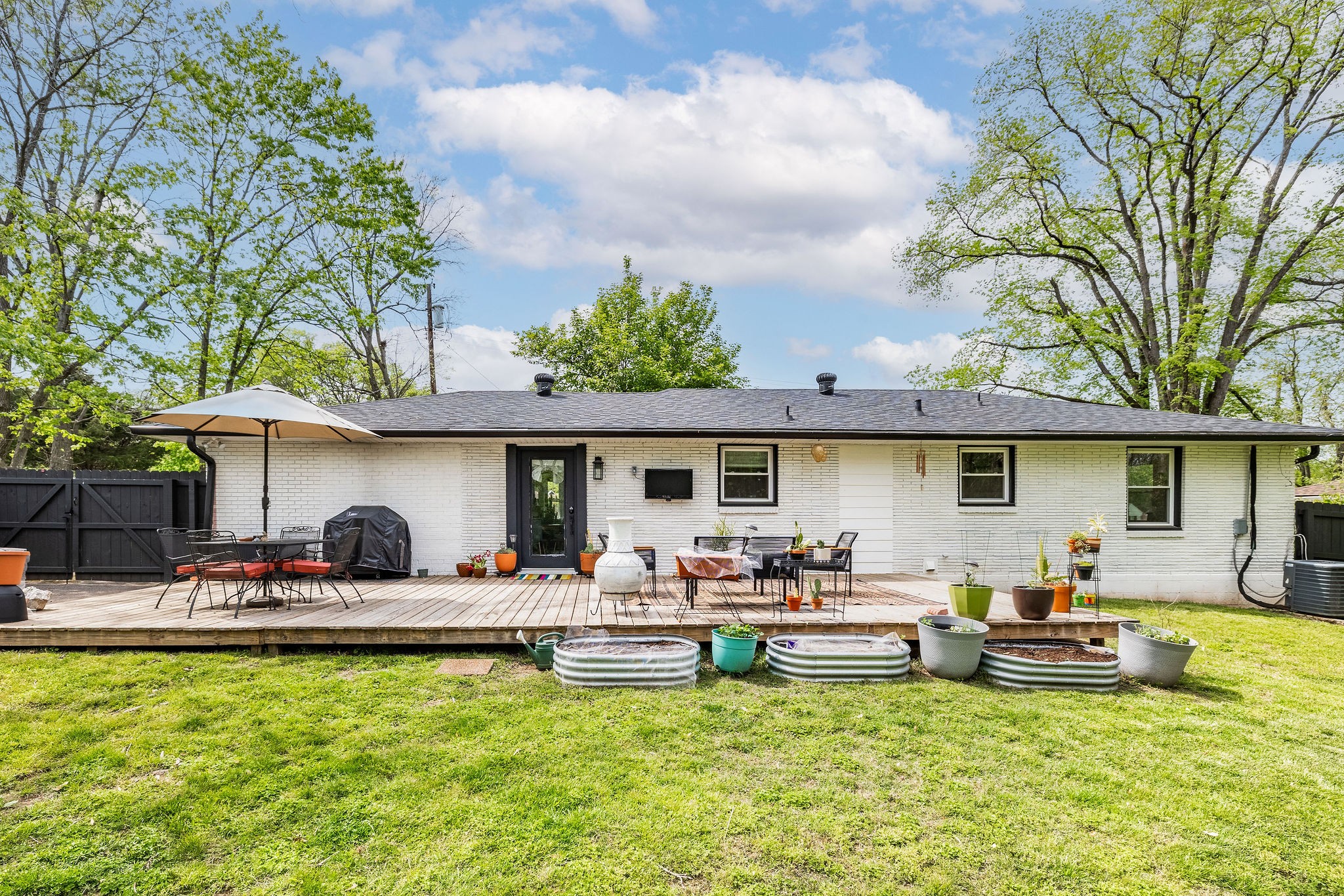 911 Freywood Dr