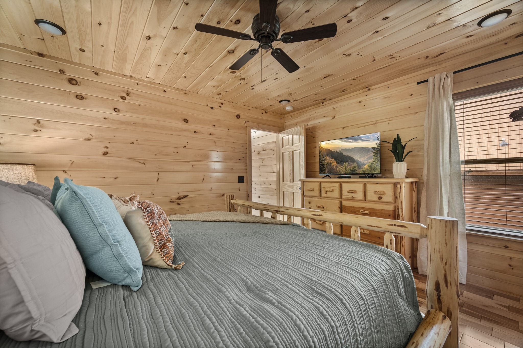 240 Forrest Loop Way