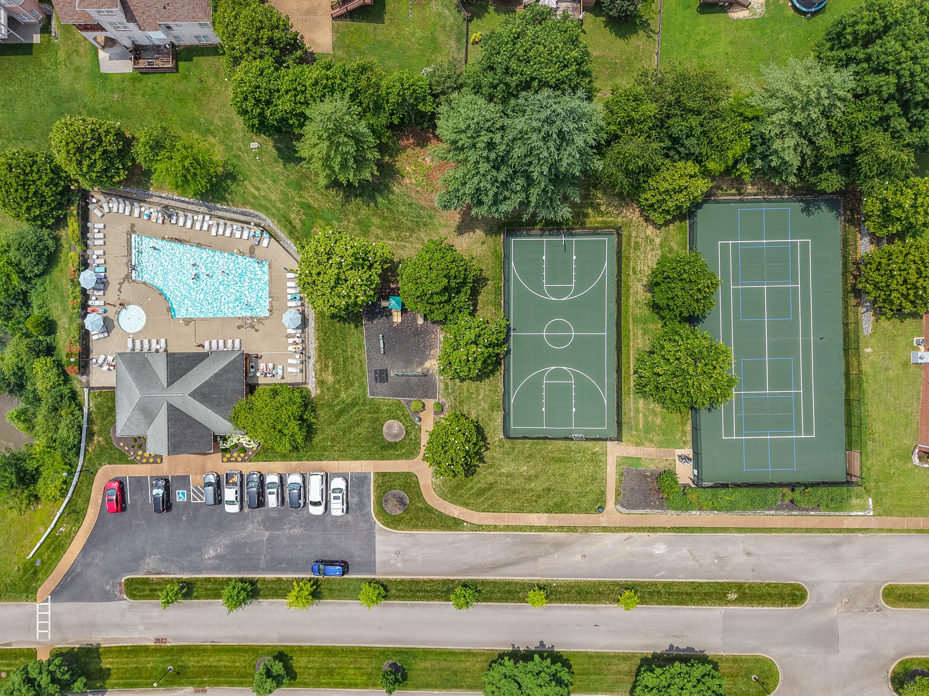 215 Astoria Dr