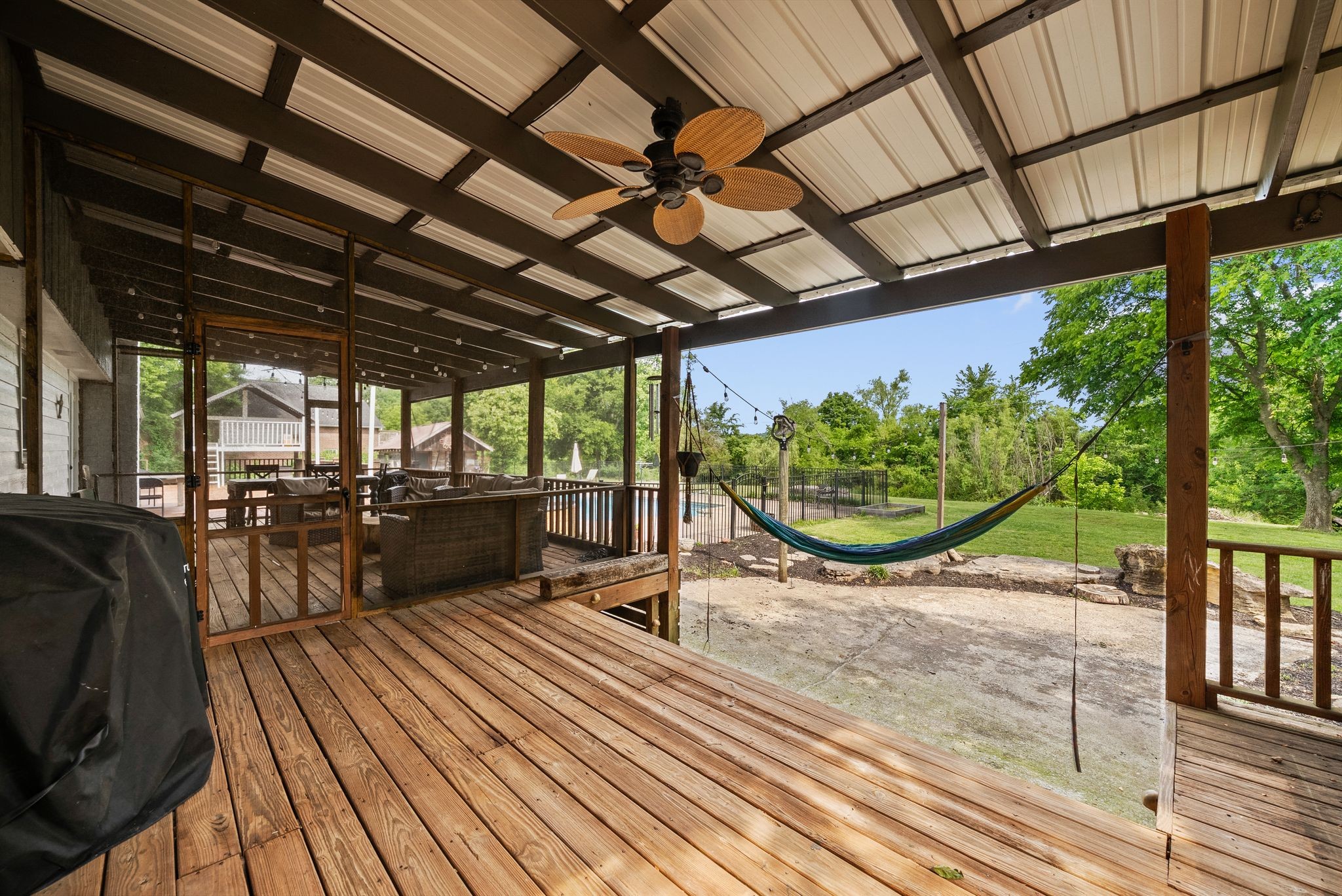 6476 Lickton Pike