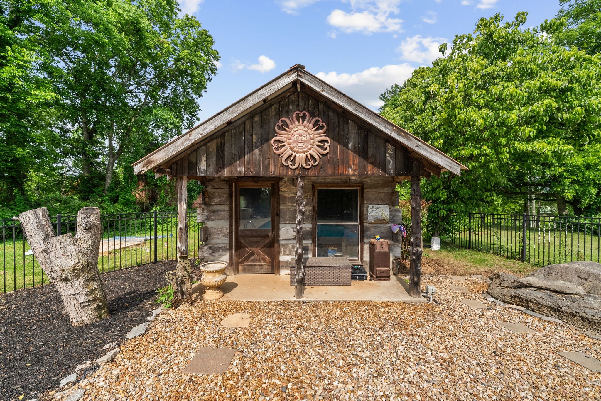 6476 Lickton Pike