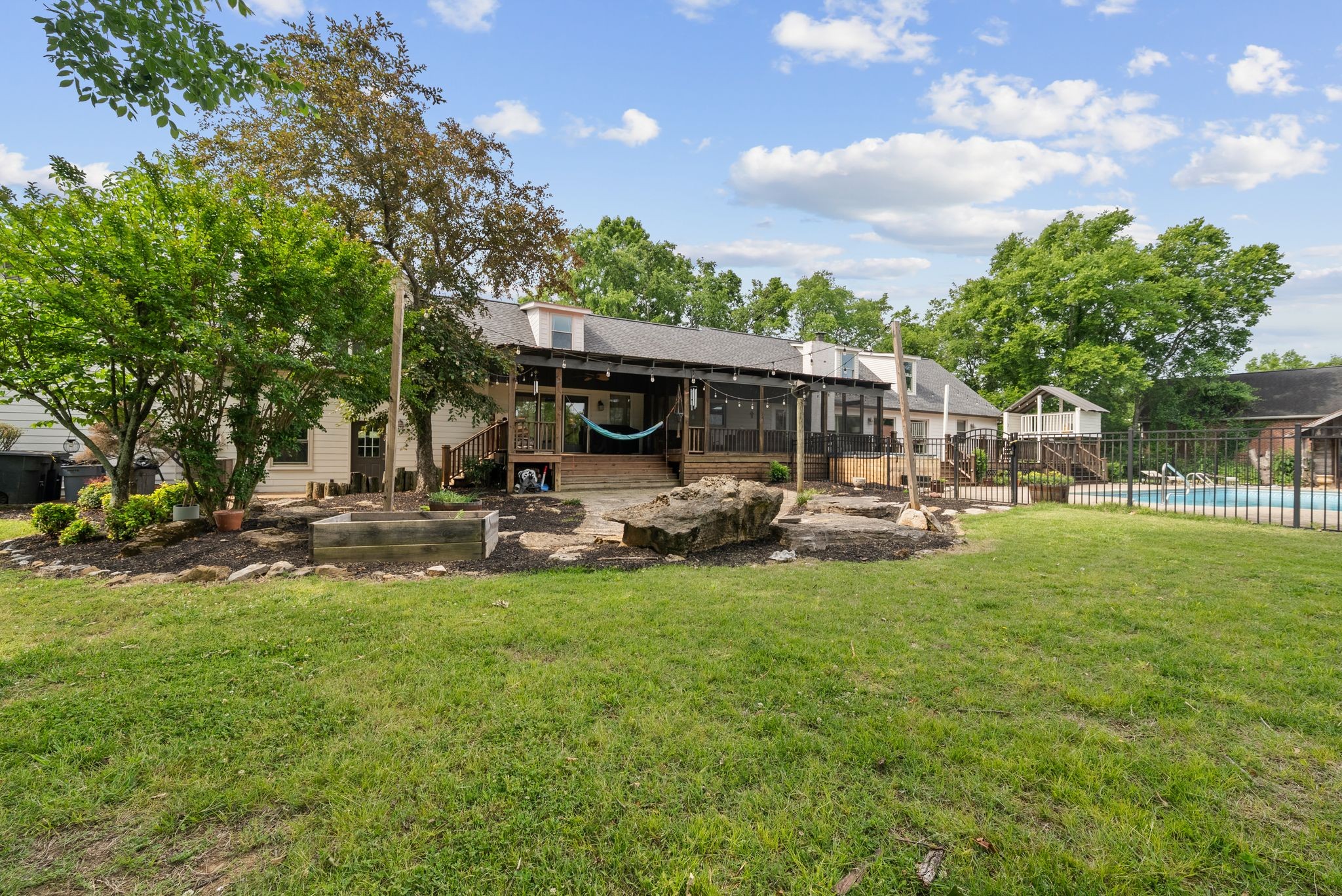 6476 Lickton Pike