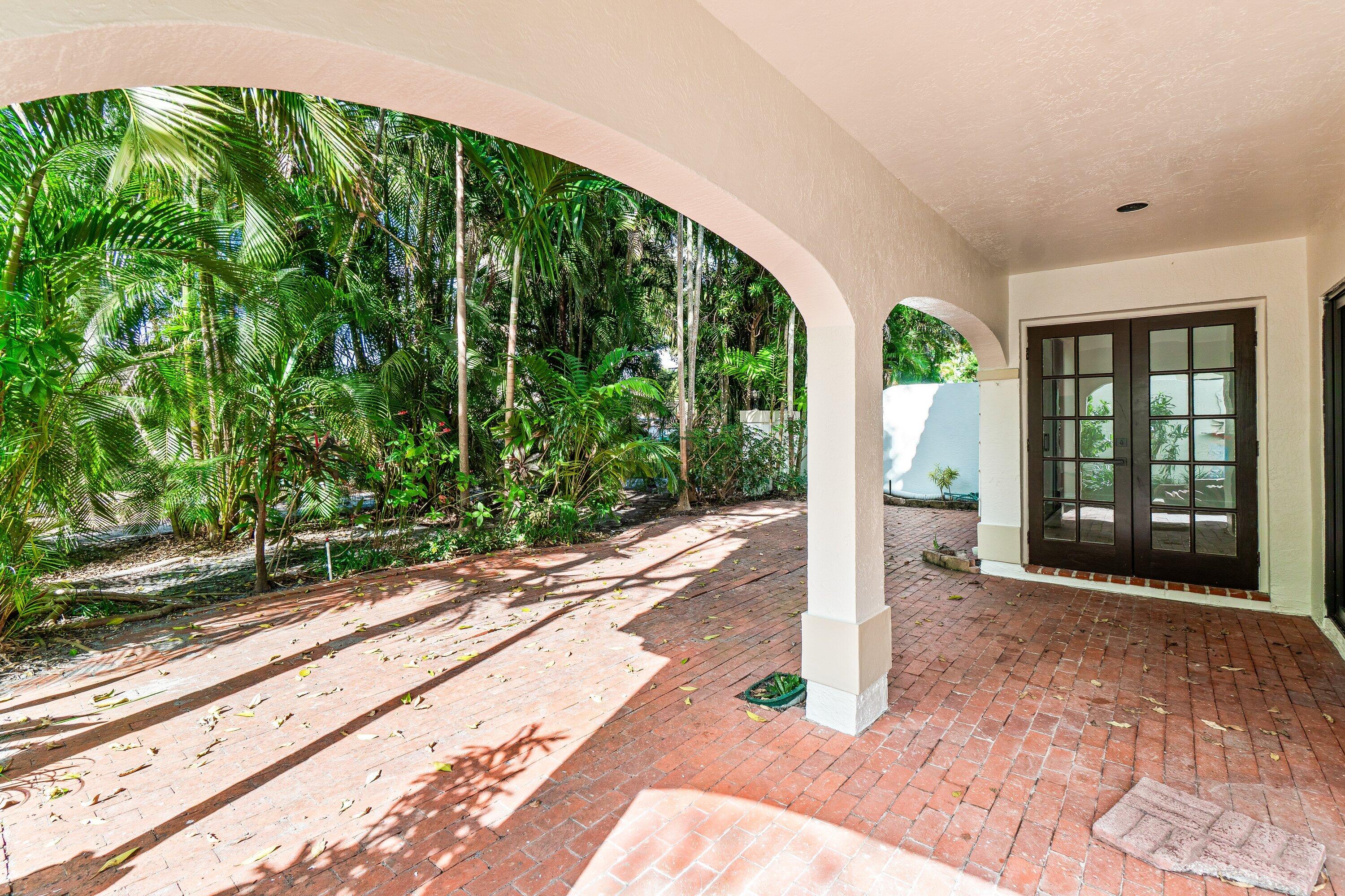 22548 Caravelle Circle 22548