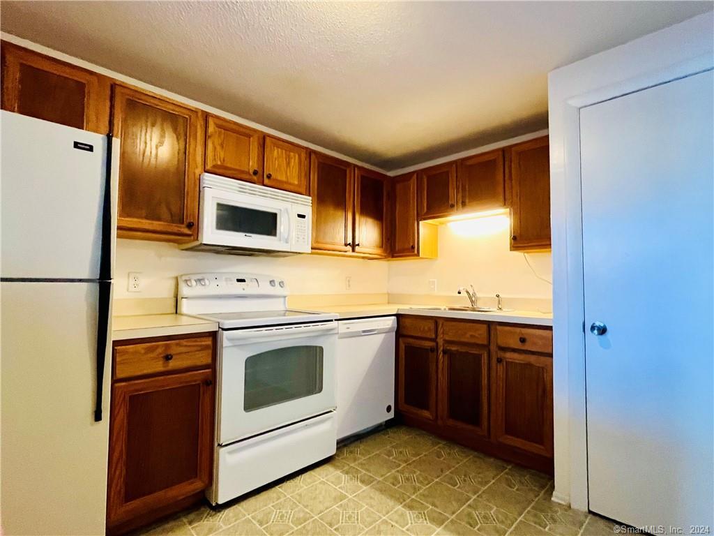 130 Coe Avenue 1