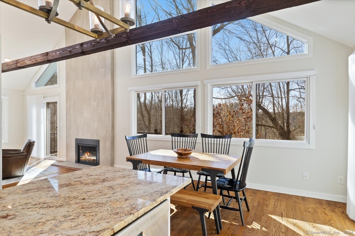 28 Coginchaug Court