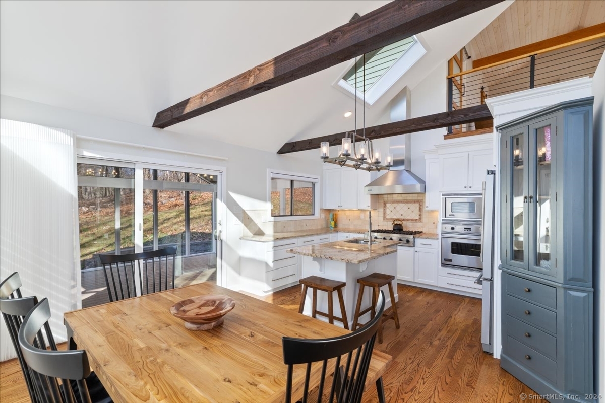 28 Coginchaug Court