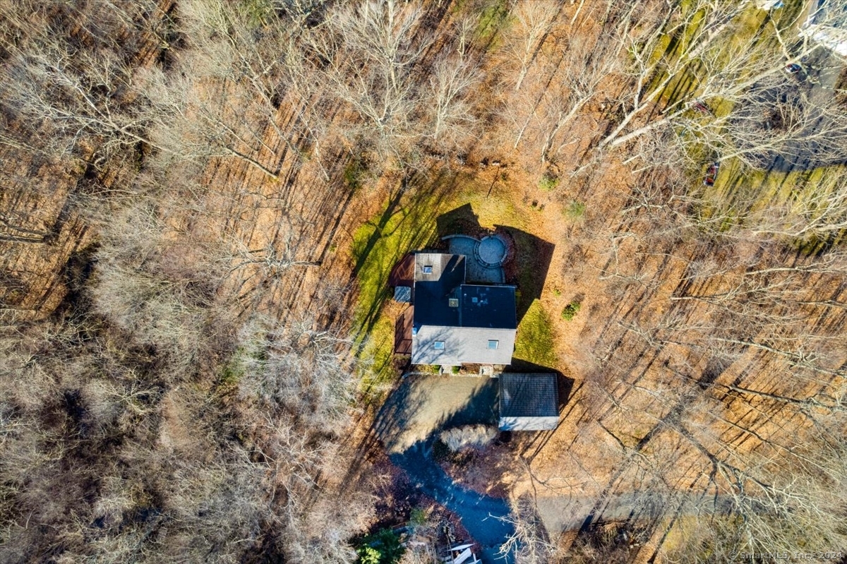 28 Coginchaug Court