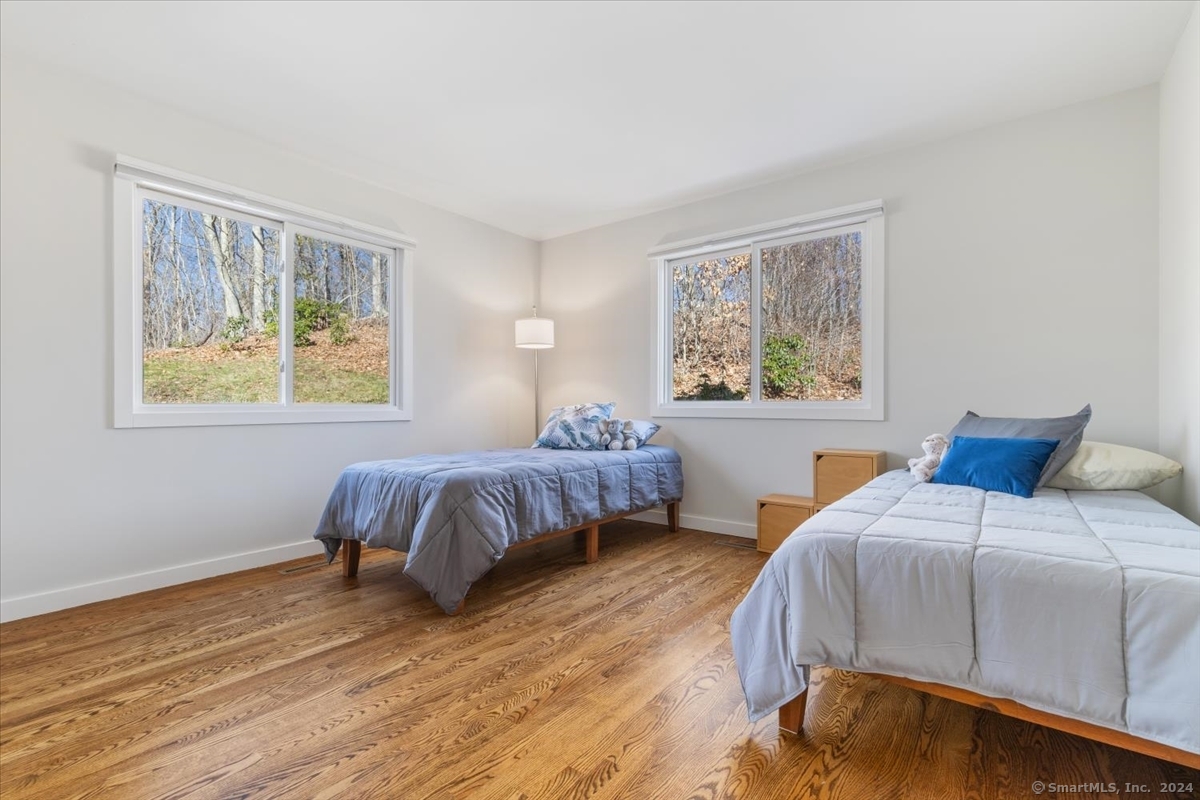 28 Coginchaug Court