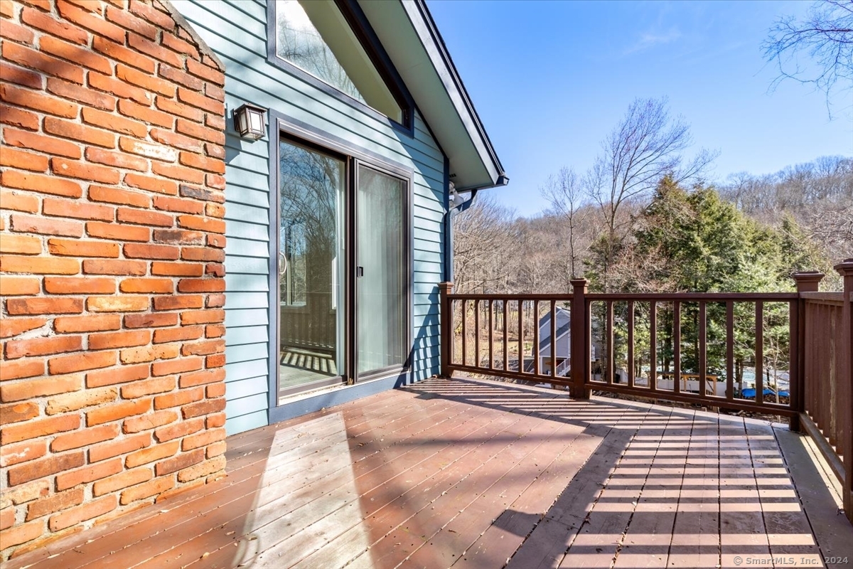 28 Coginchaug Court