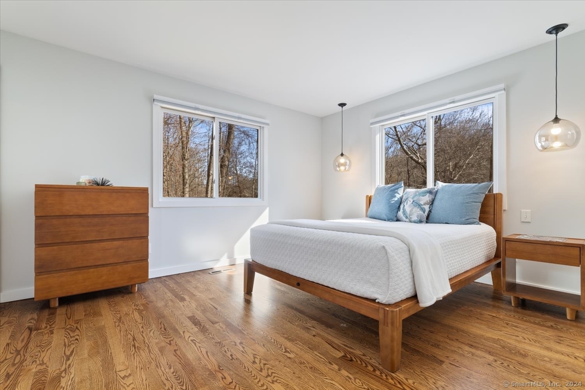 28 Coginchaug Court