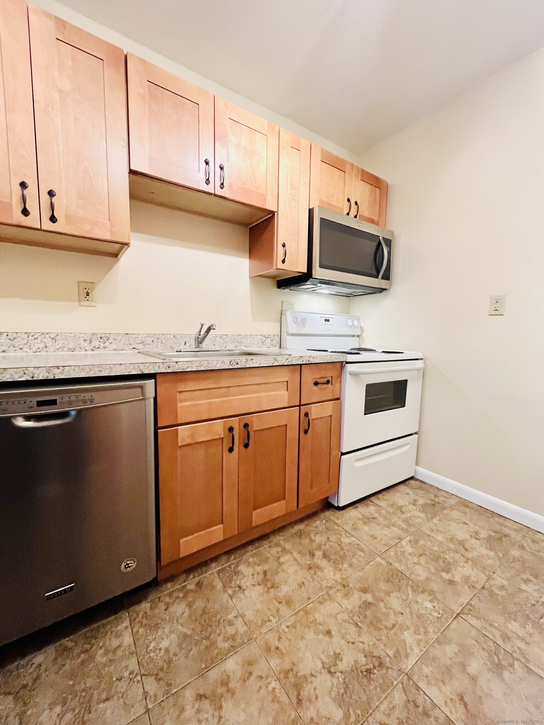 302 Pine Rock Avenue APT B19