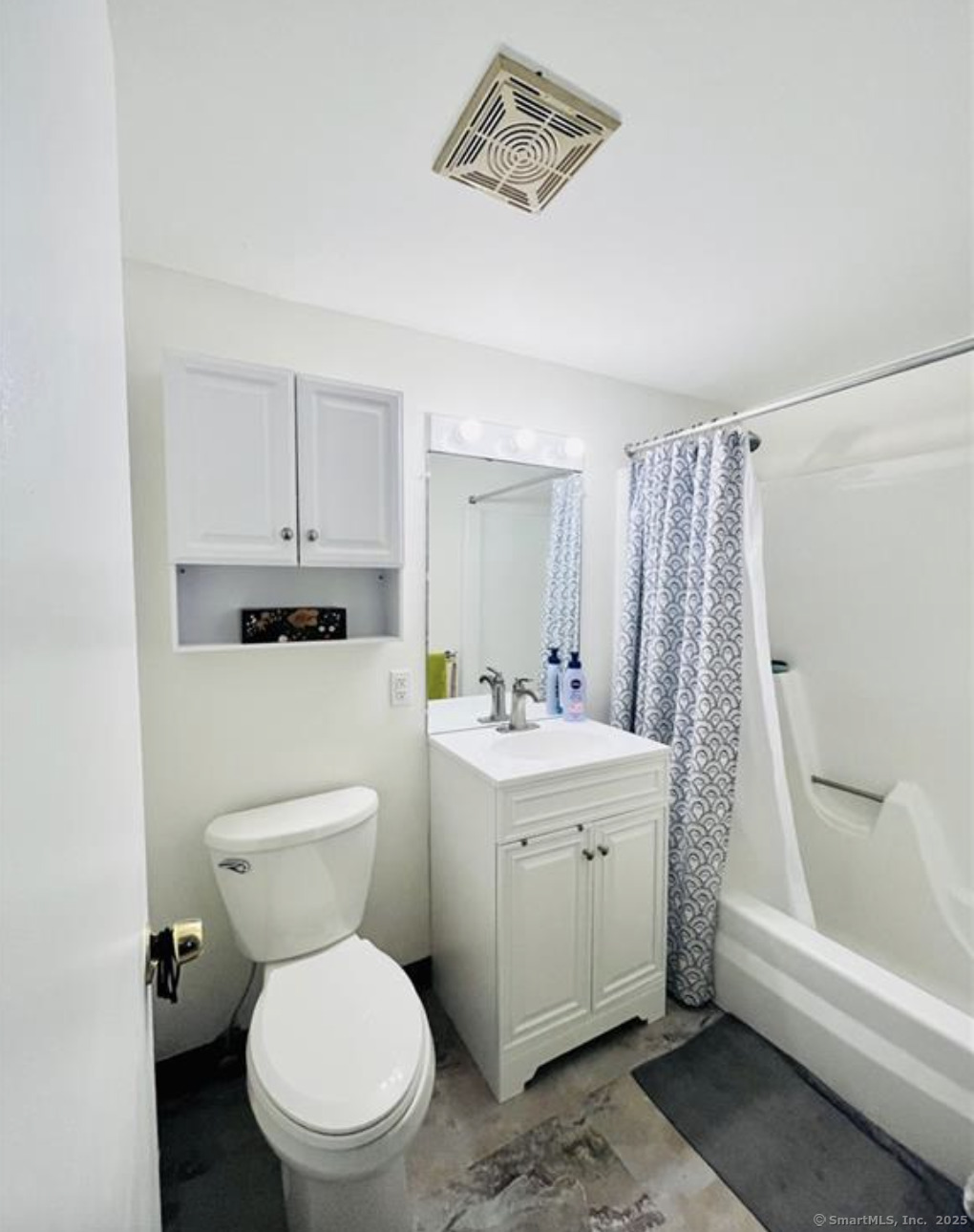 10 Russell Street APT 10