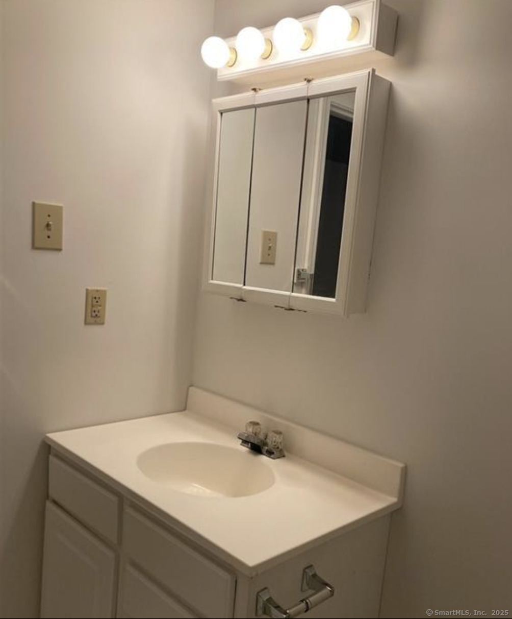 153 Bull Hill Lane APT 111