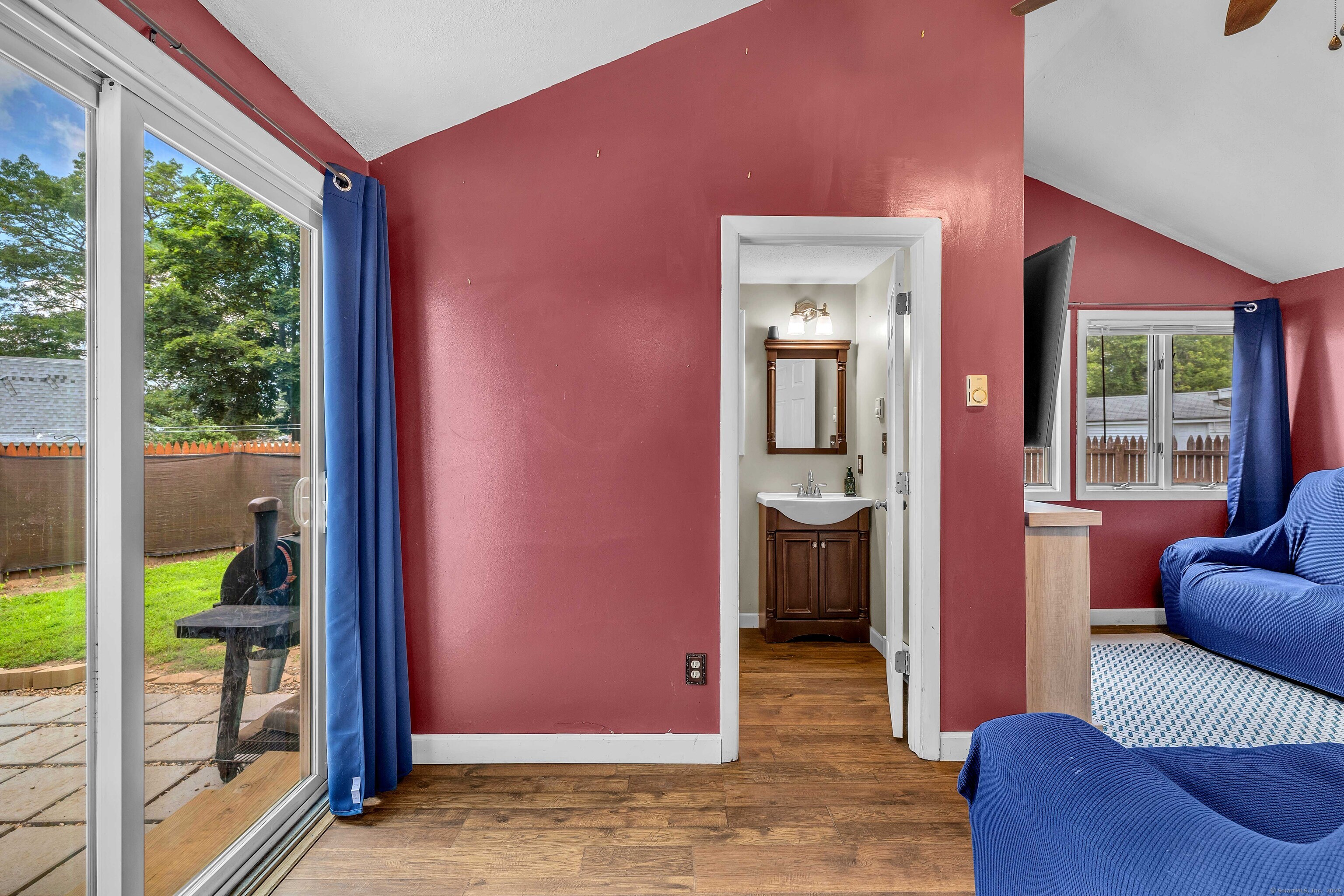 6 Pinecrest Drive