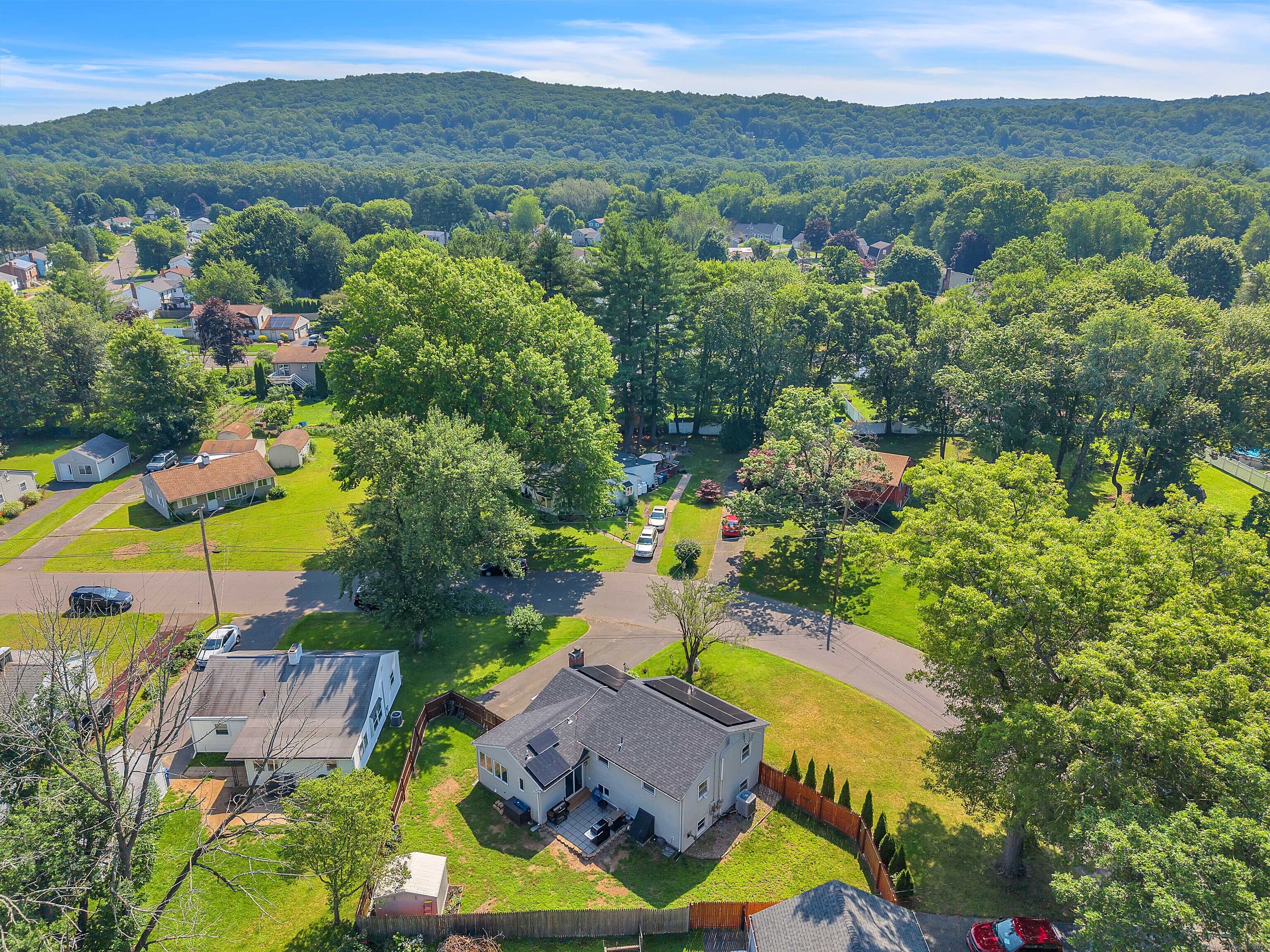 6 Pinecrest Drive