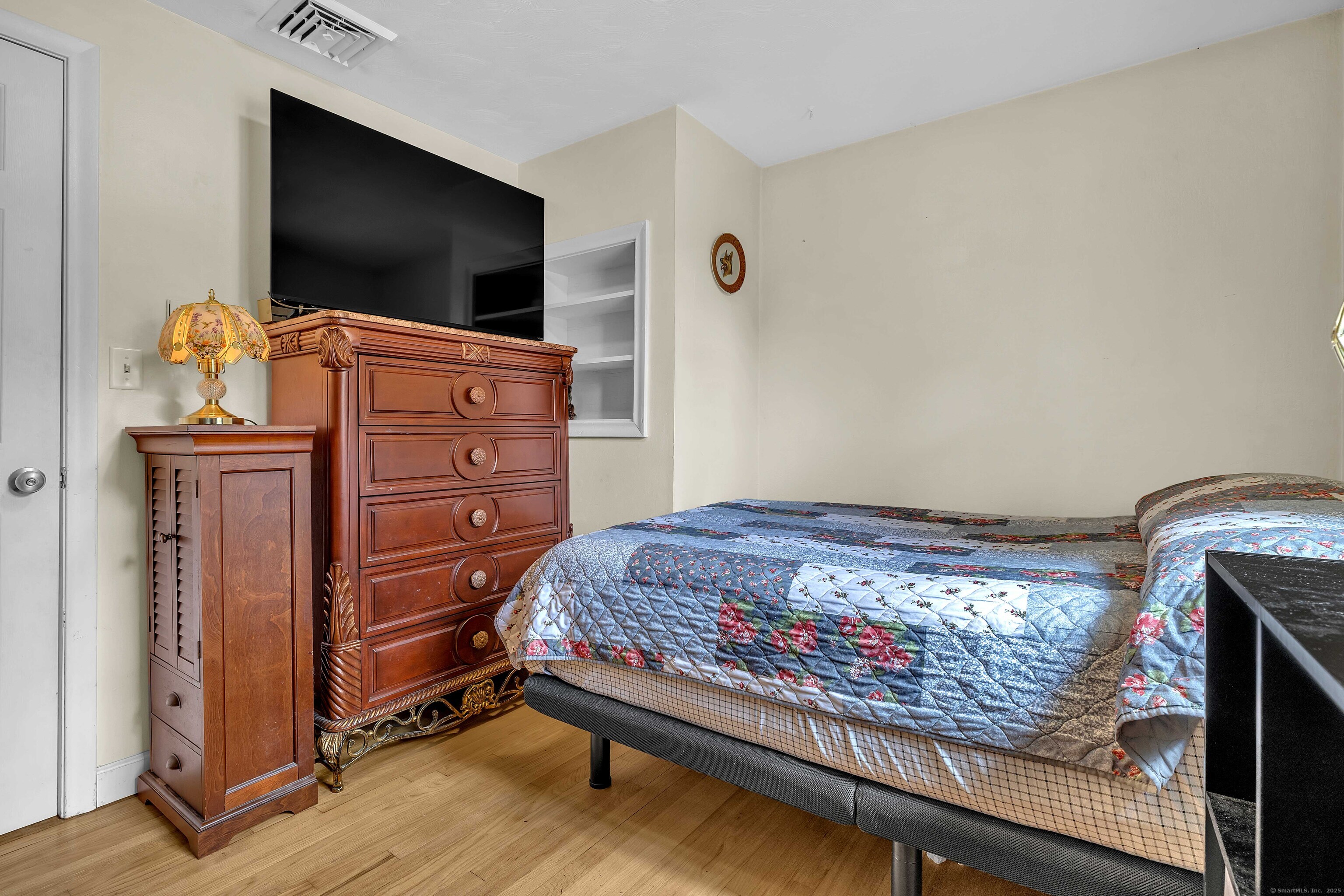 6 Pinecrest Drive