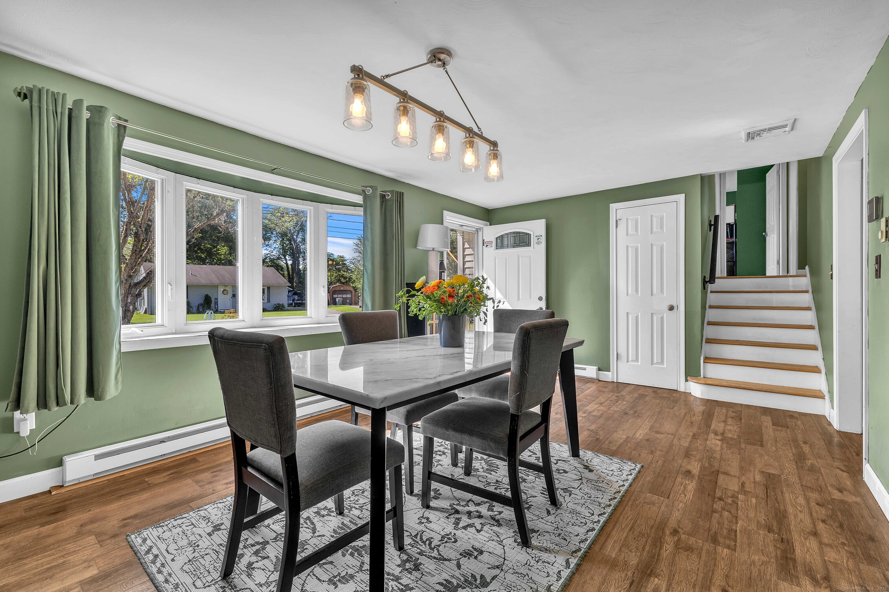 6 Pinecrest Drive