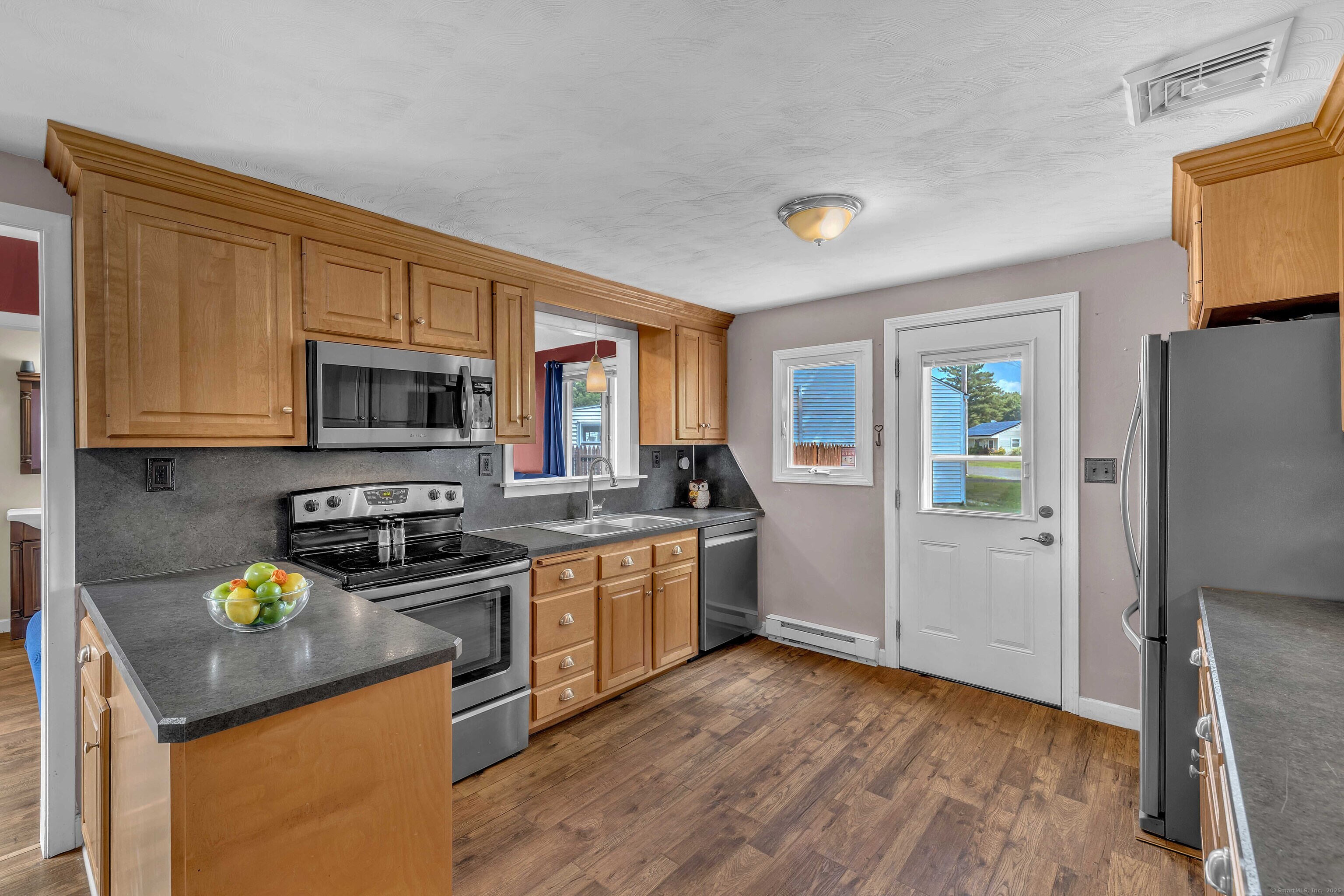 6 Pinecrest Drive