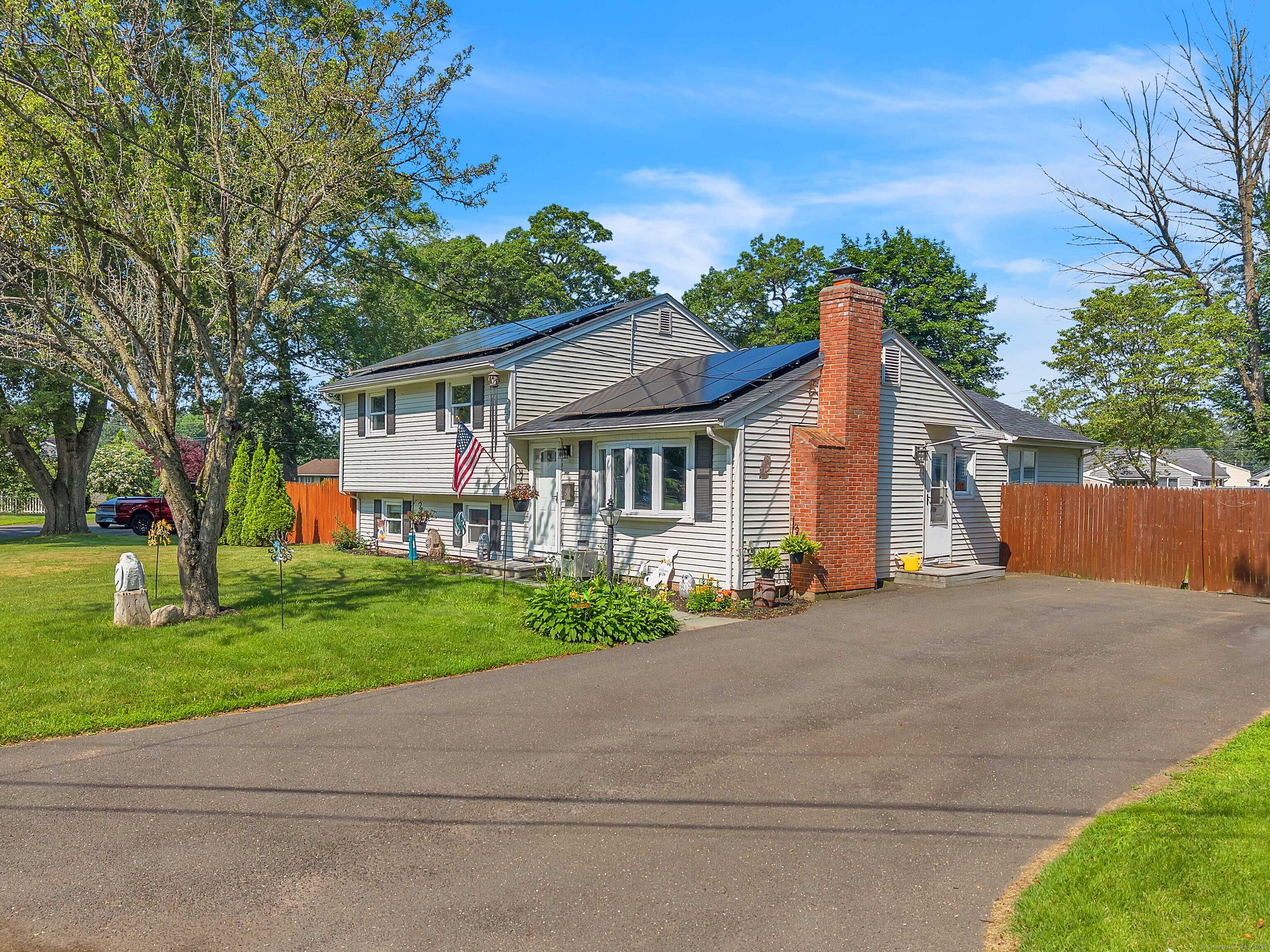 6 Pinecrest Drive