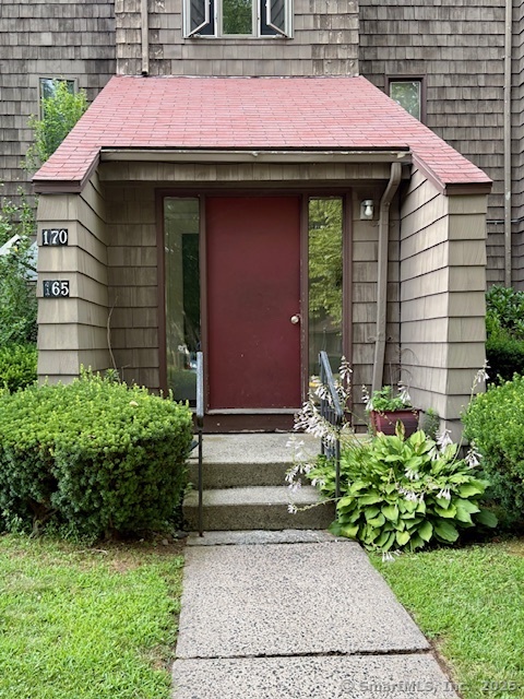 140 Towne House Road 140