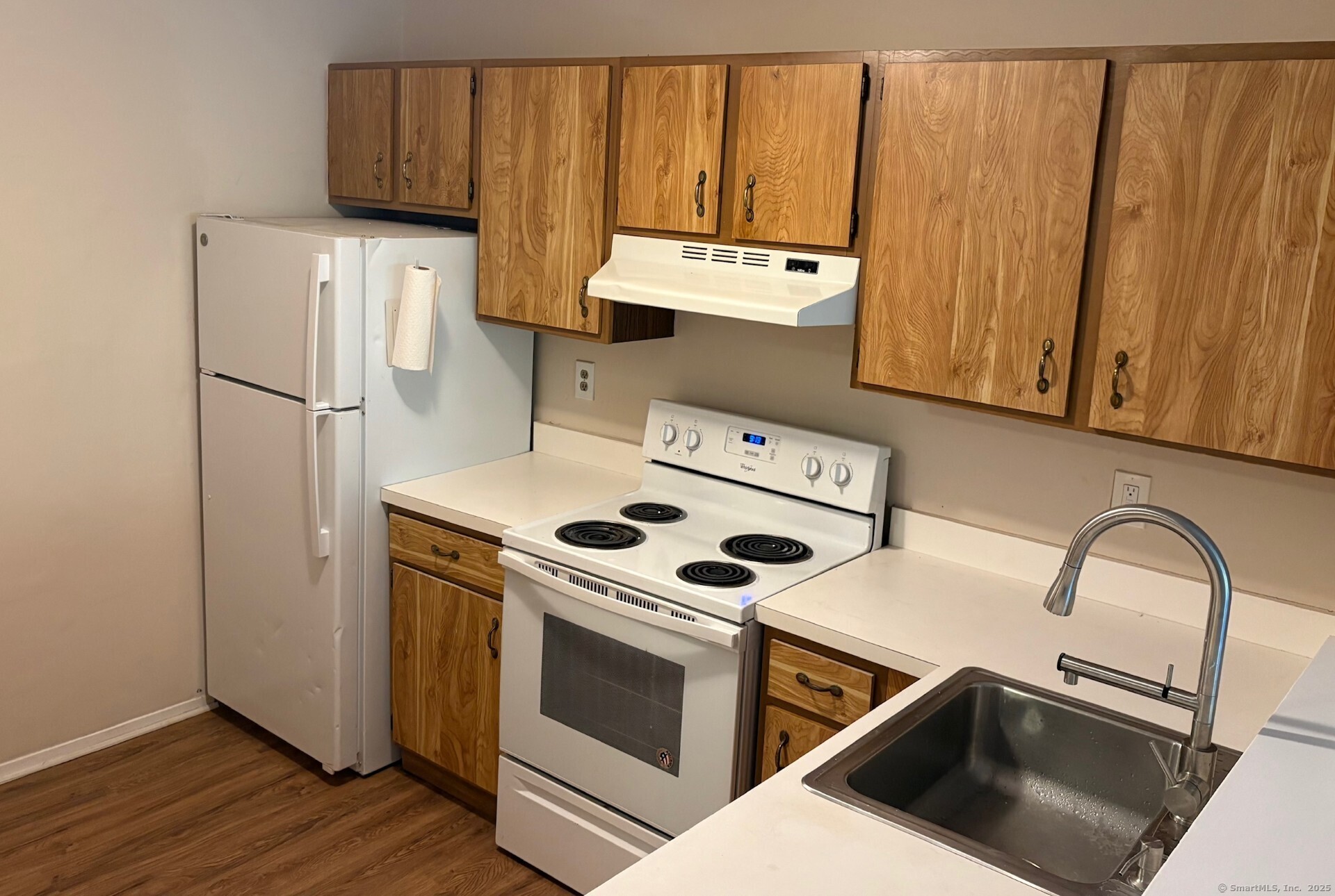 3699 Broadbridge Avenue 208