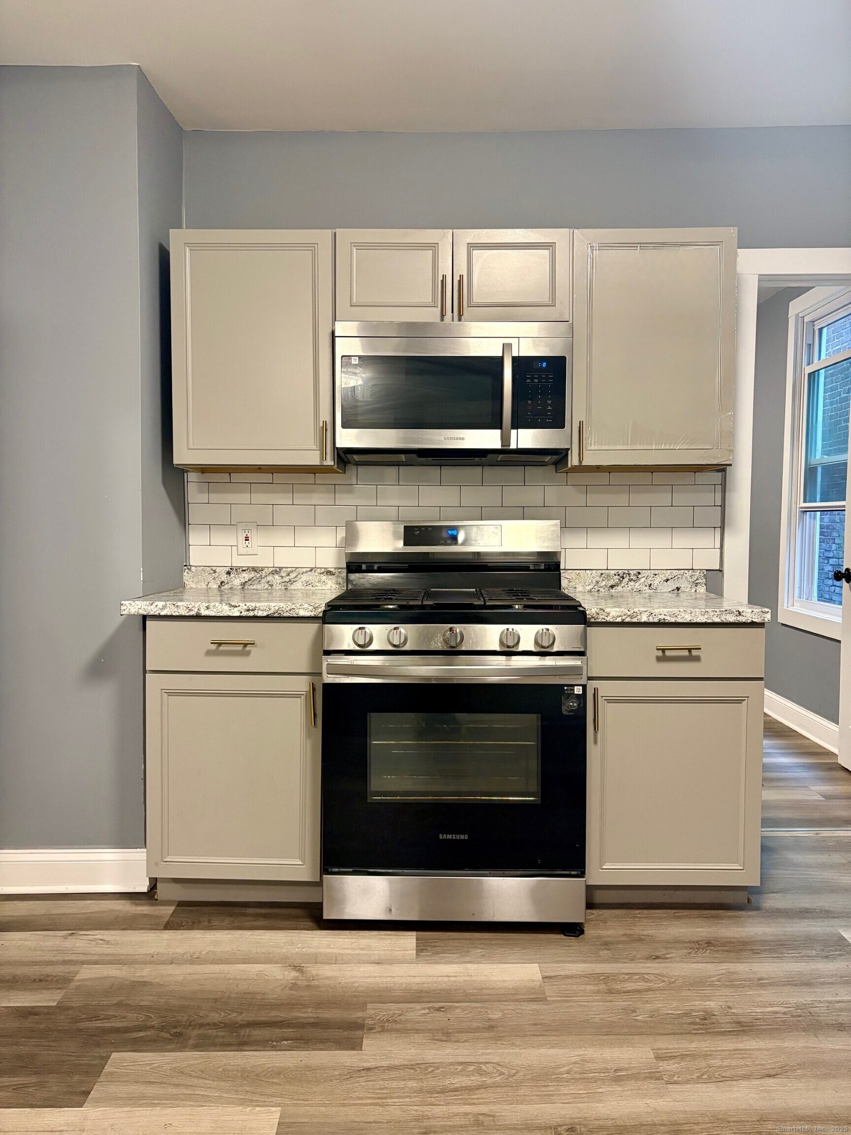 8 Read Street 2nd Floor