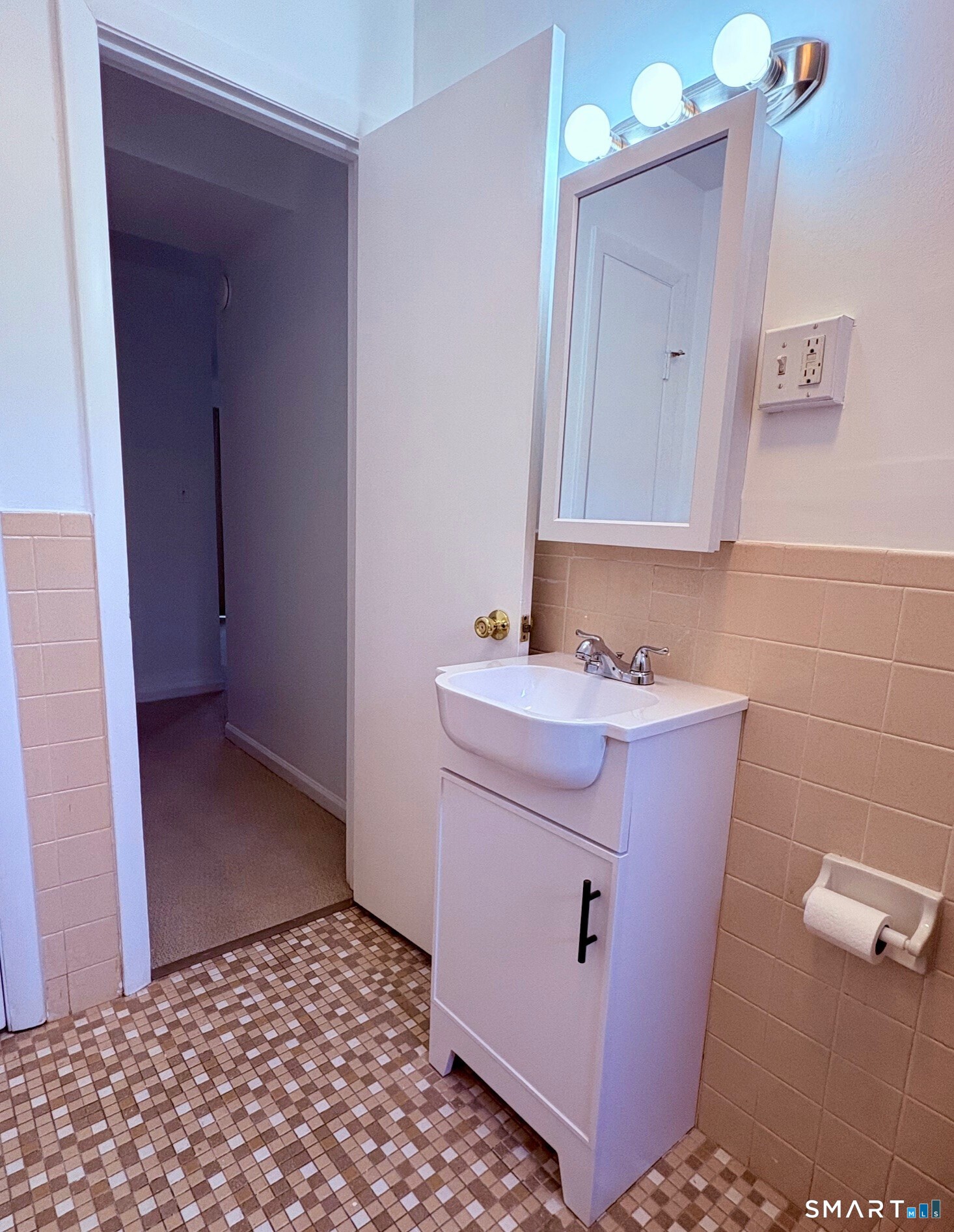 1125 Waterbury Road APT 1C