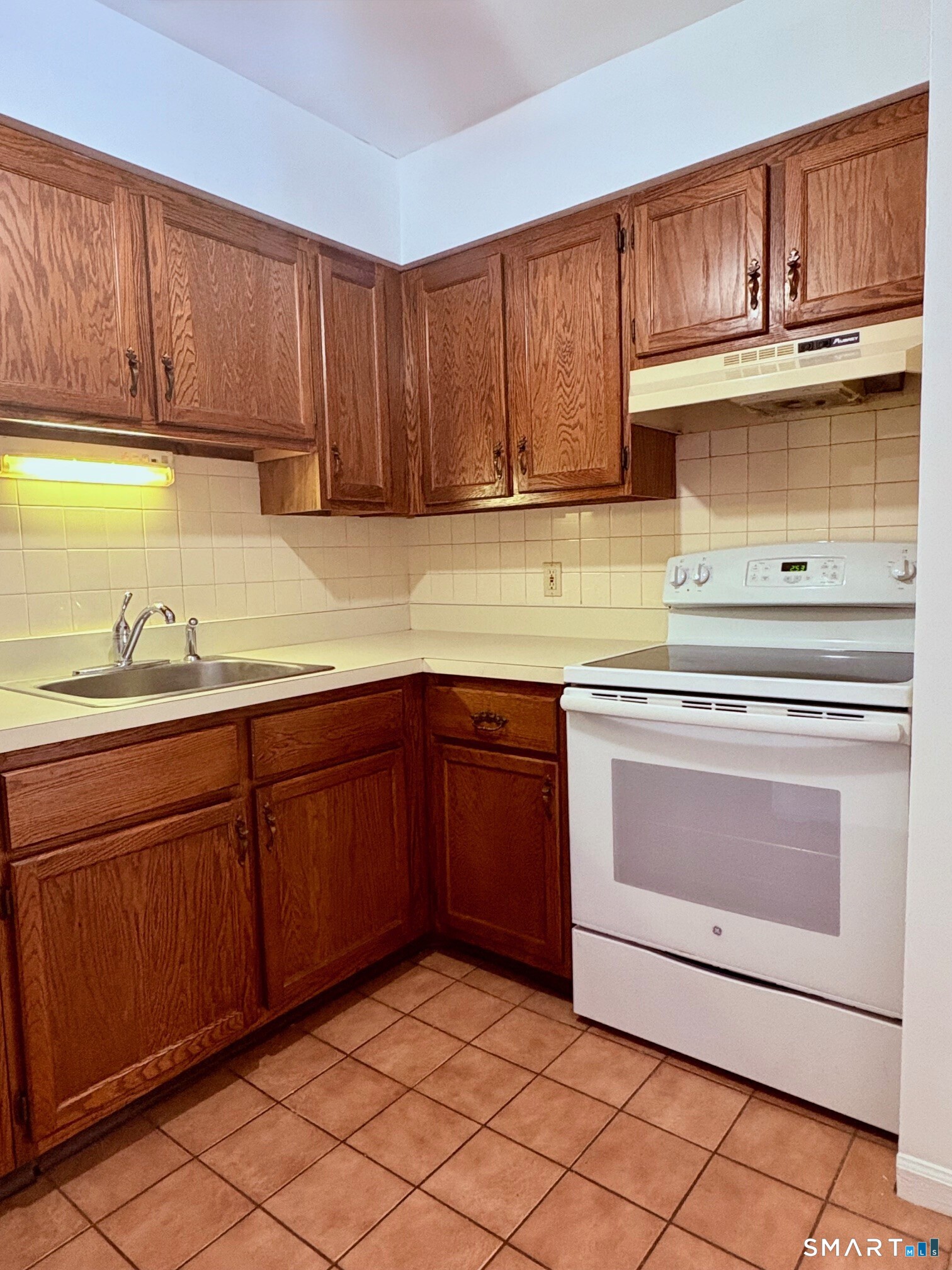 1125 Waterbury Road APT 1C