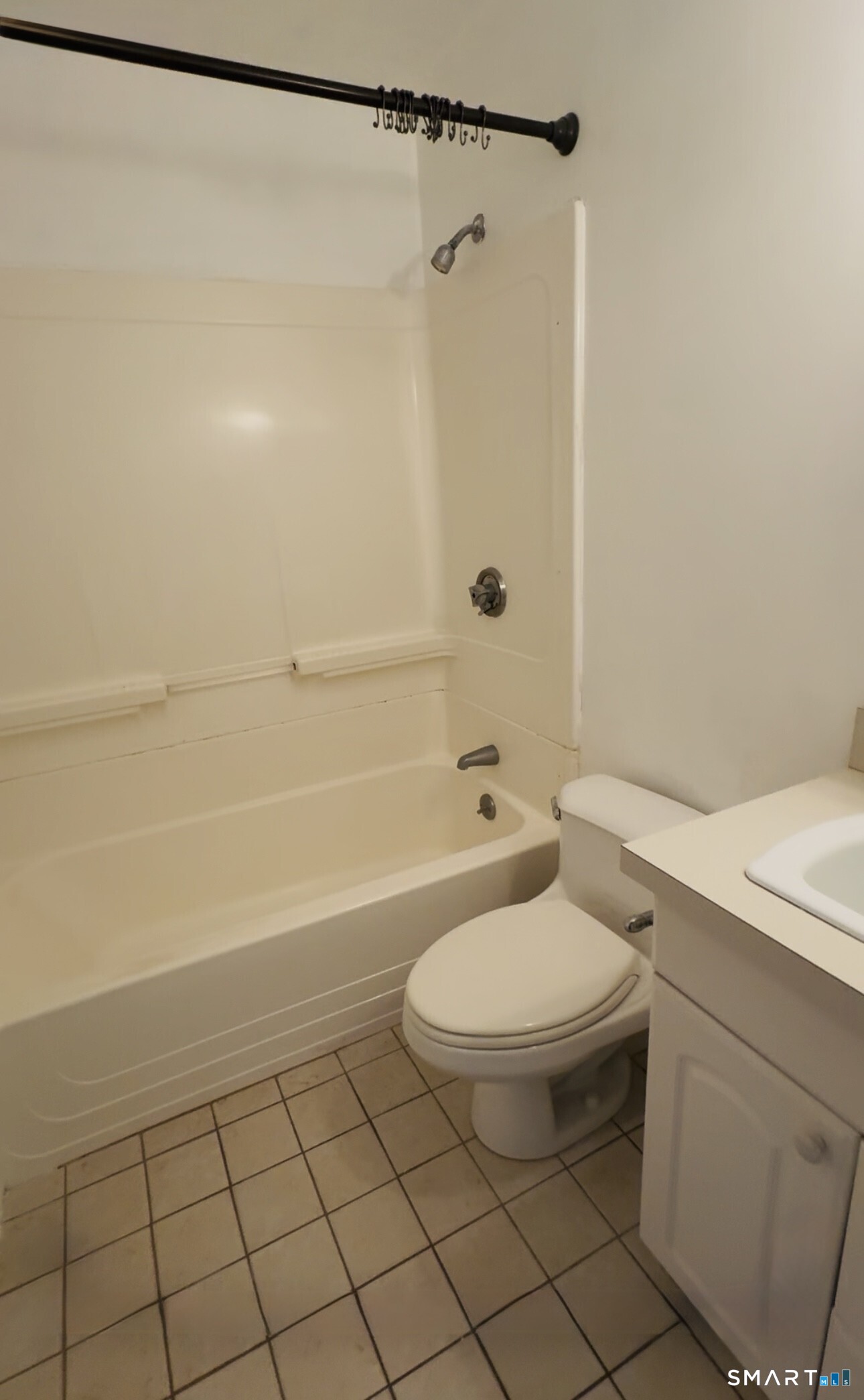 204 Towne House Road 204