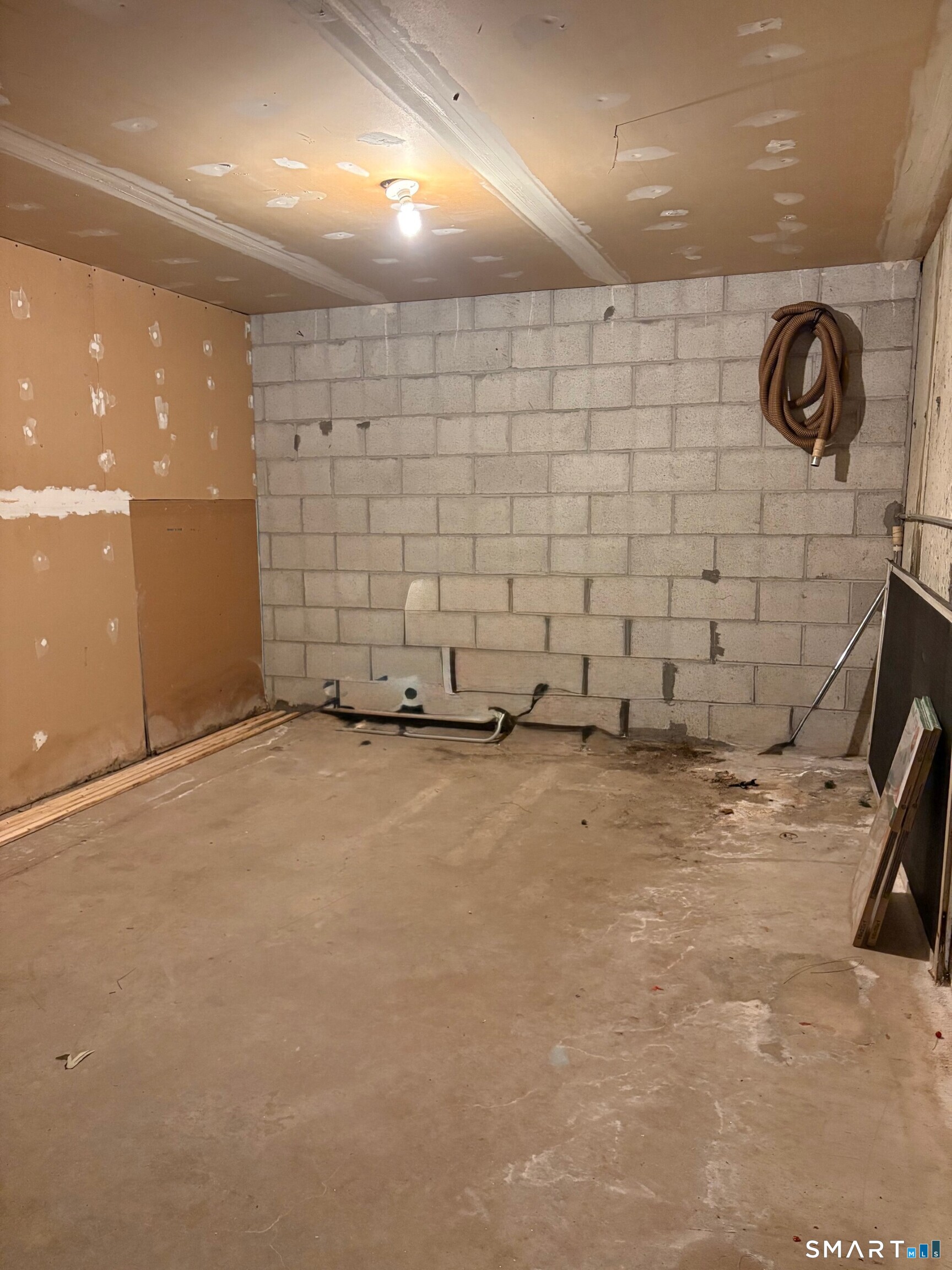 146 Carriage Path South 146