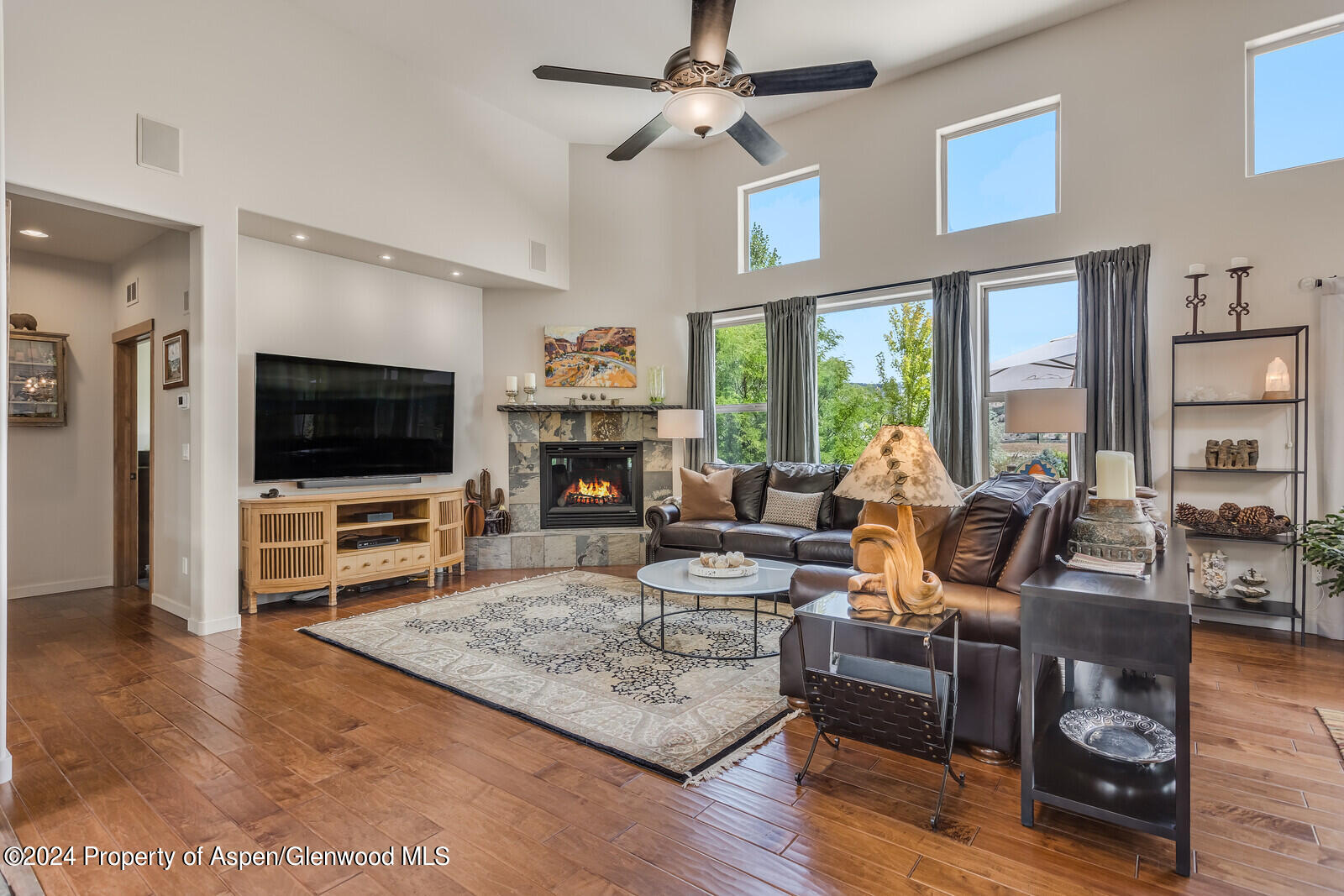 64 White Peaks Ln