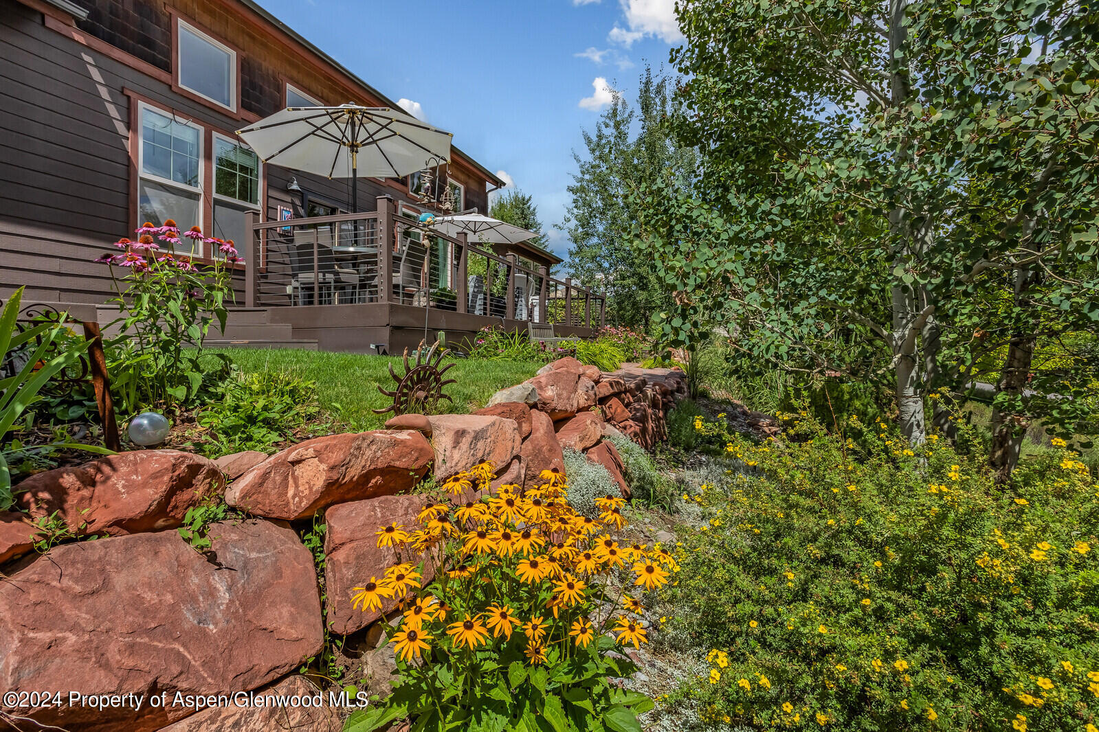 64 White Peaks Ln