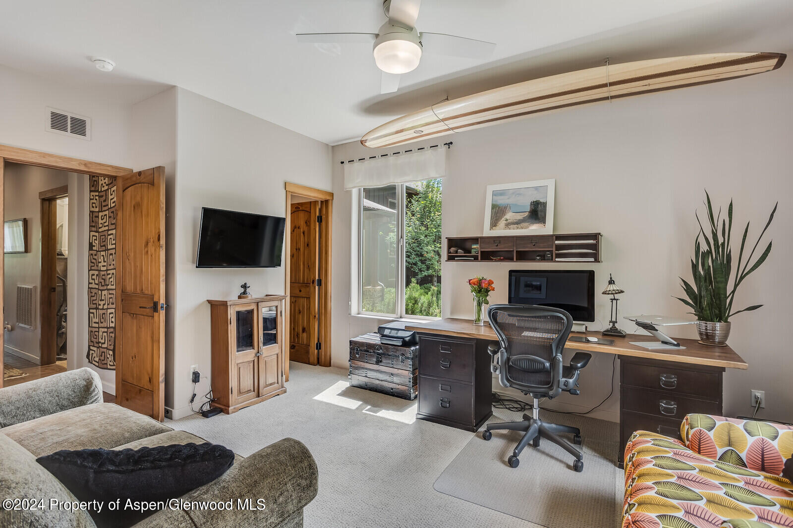 64 White Peaks Ln