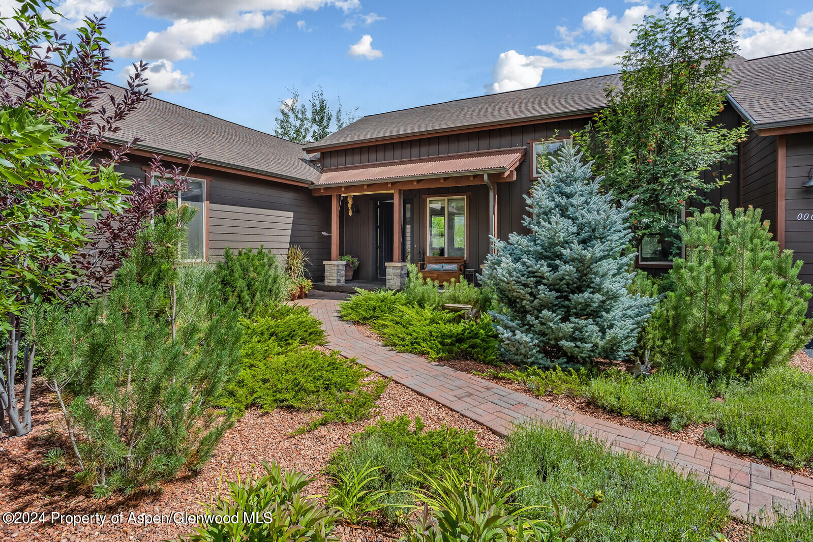 64 White Peaks Ln