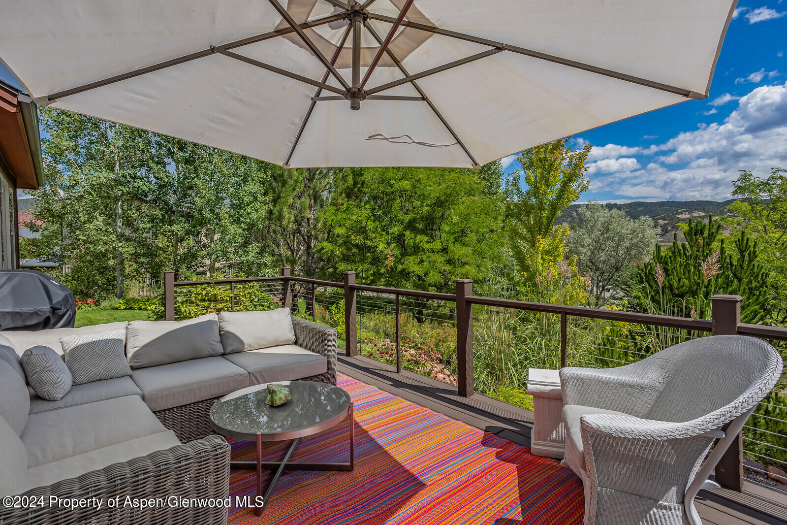 64 White Peaks Ln