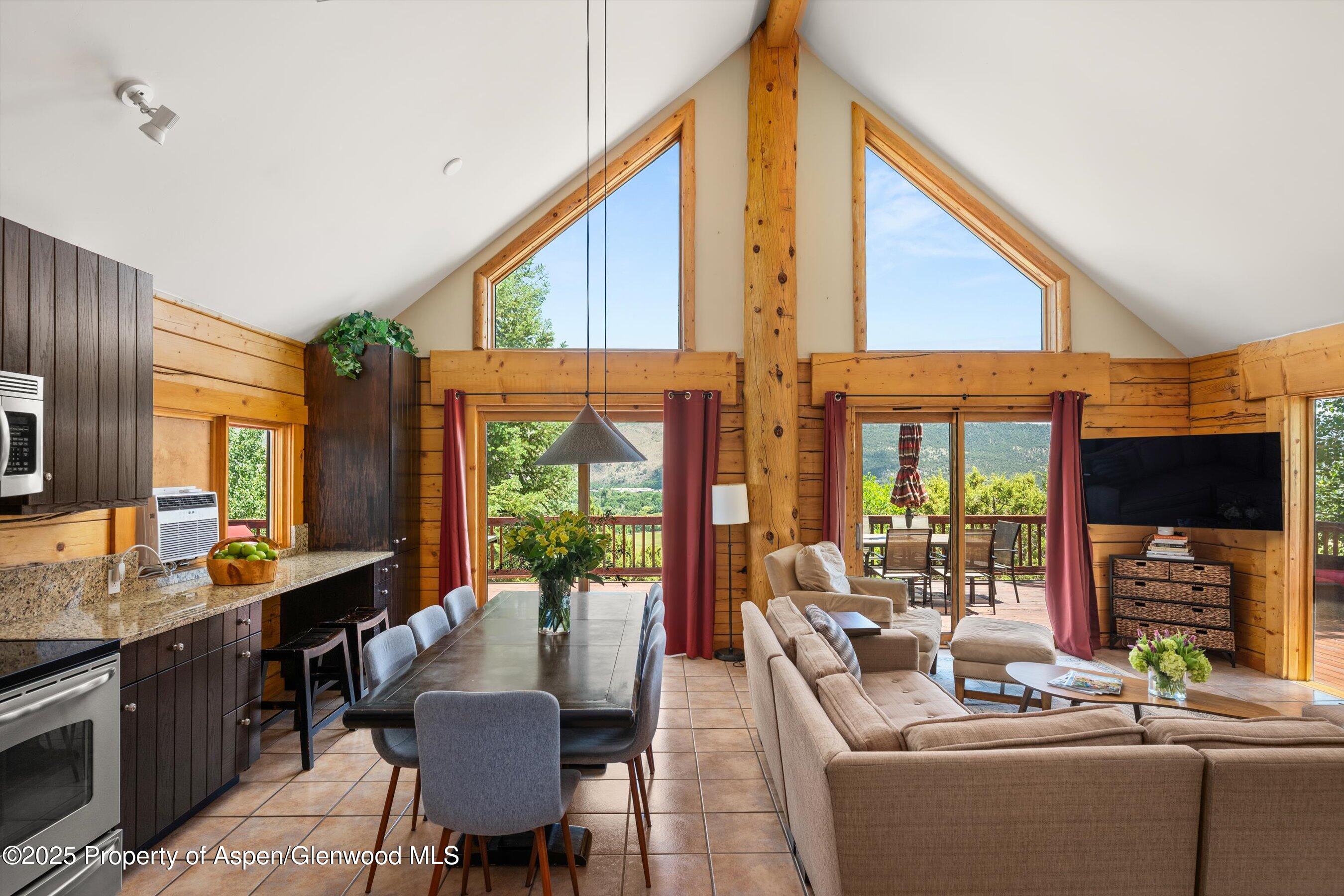 1436 Hooks Spur Road