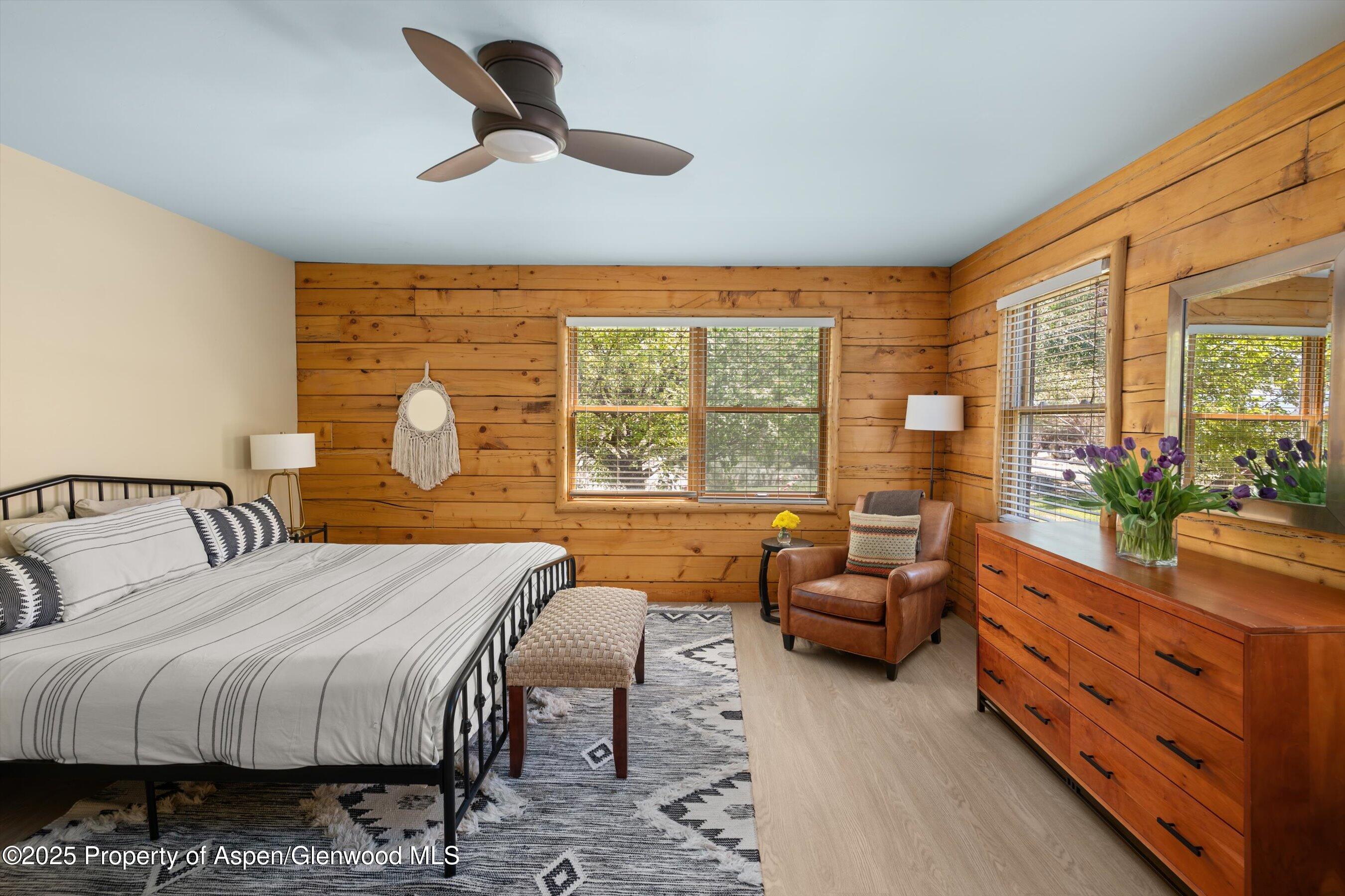 1436 Hooks Spur Road