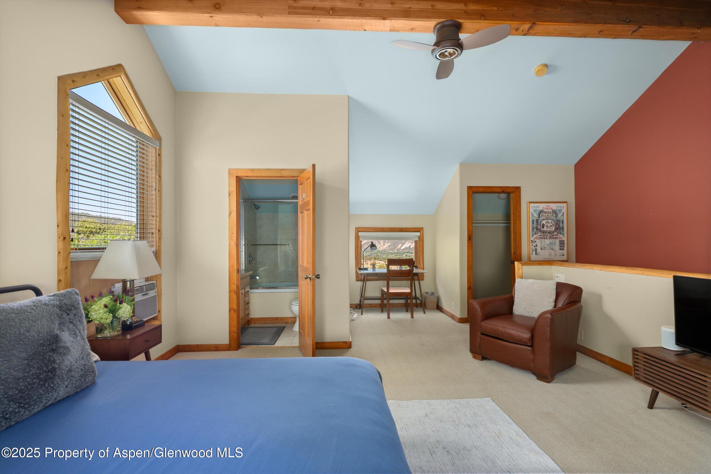 1436 Hooks Spur Road