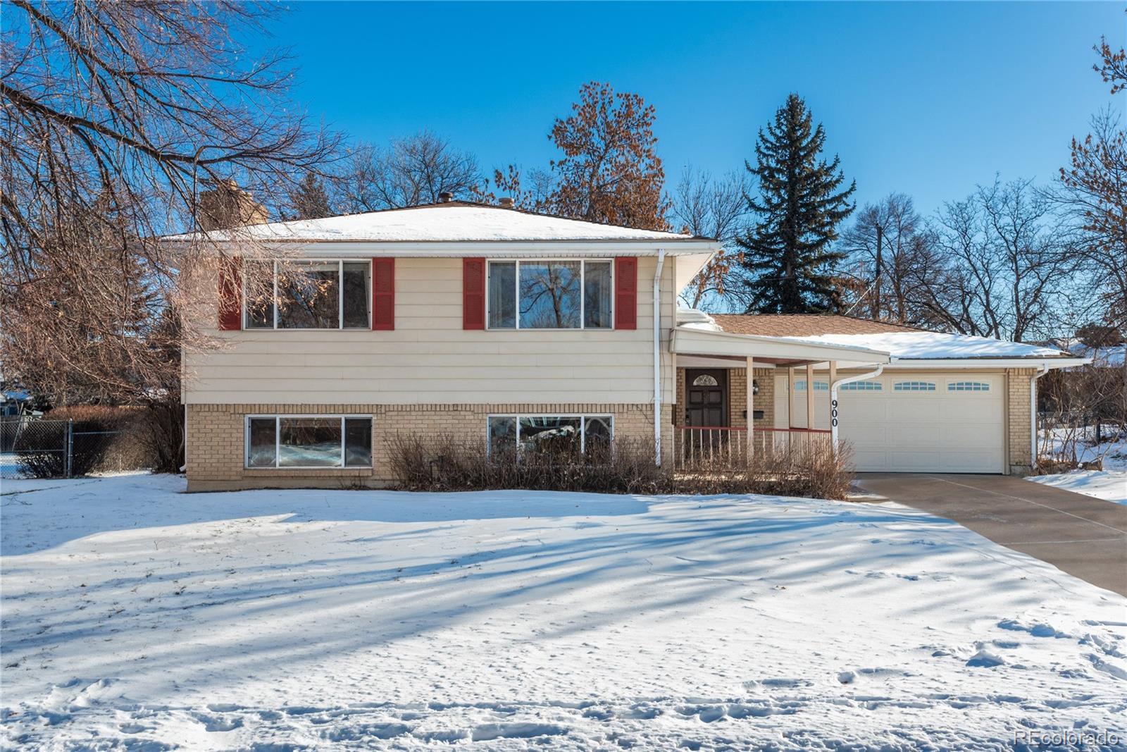 900 Emerald Street