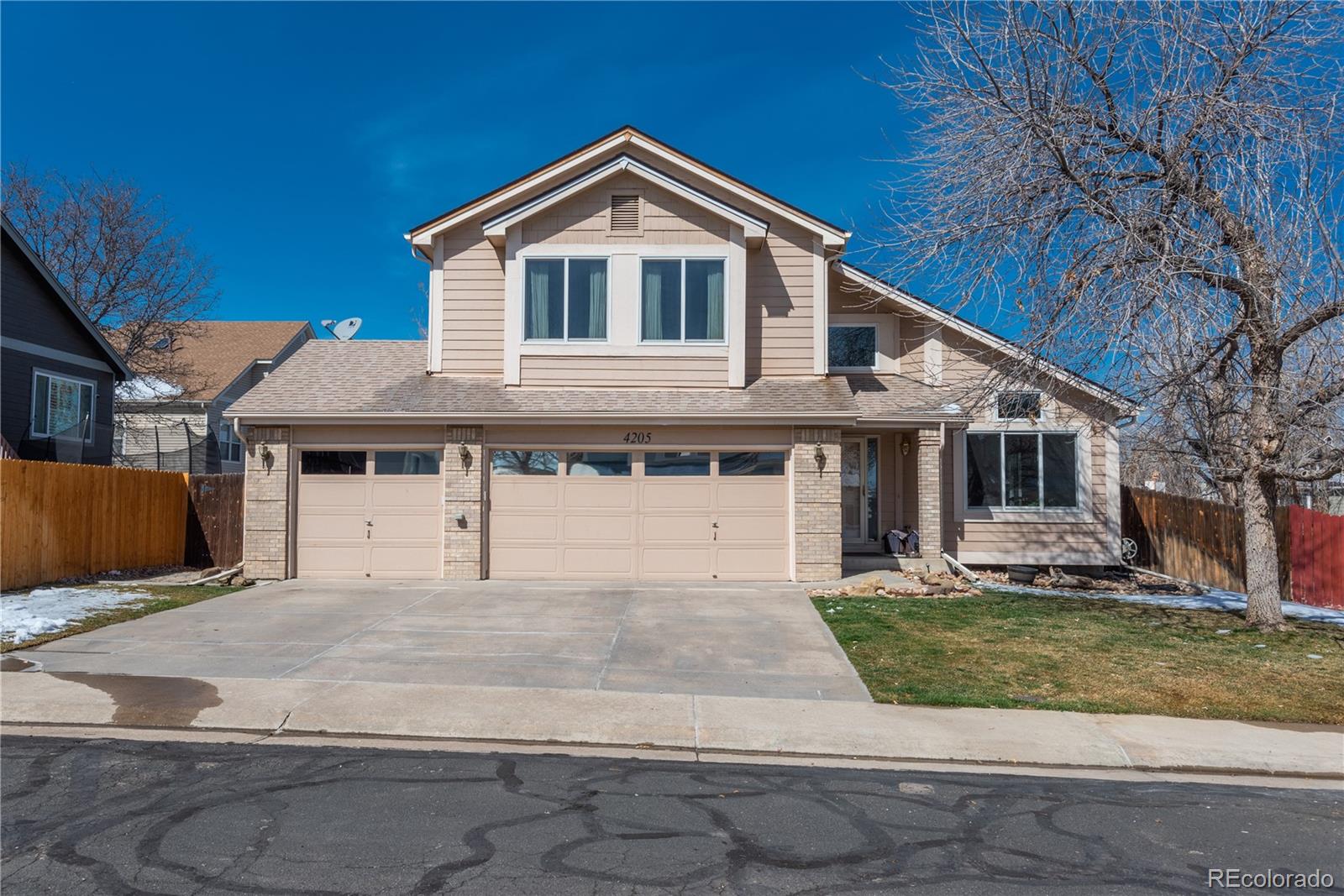 4205 E 106th Place