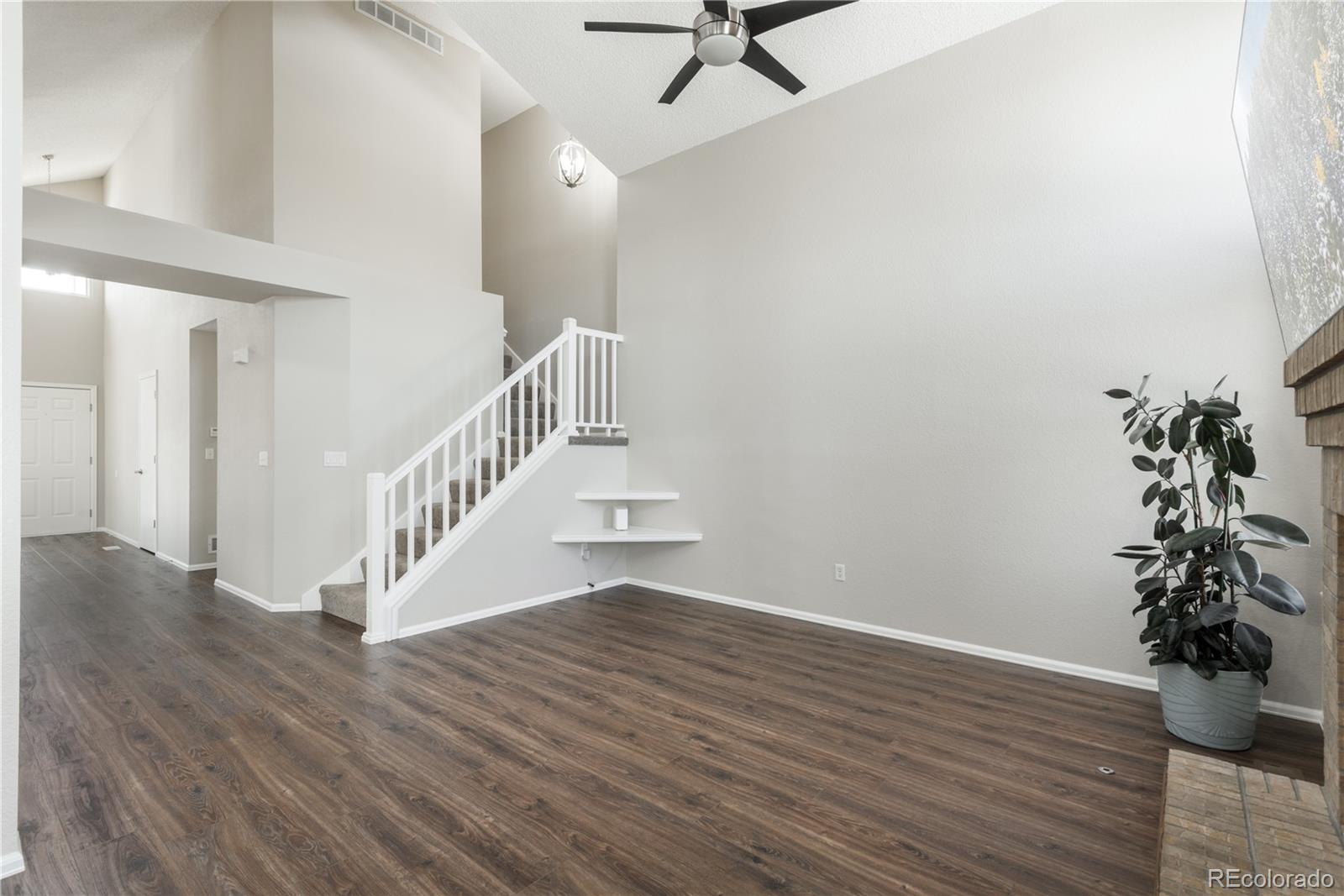 4205 E 106th Place