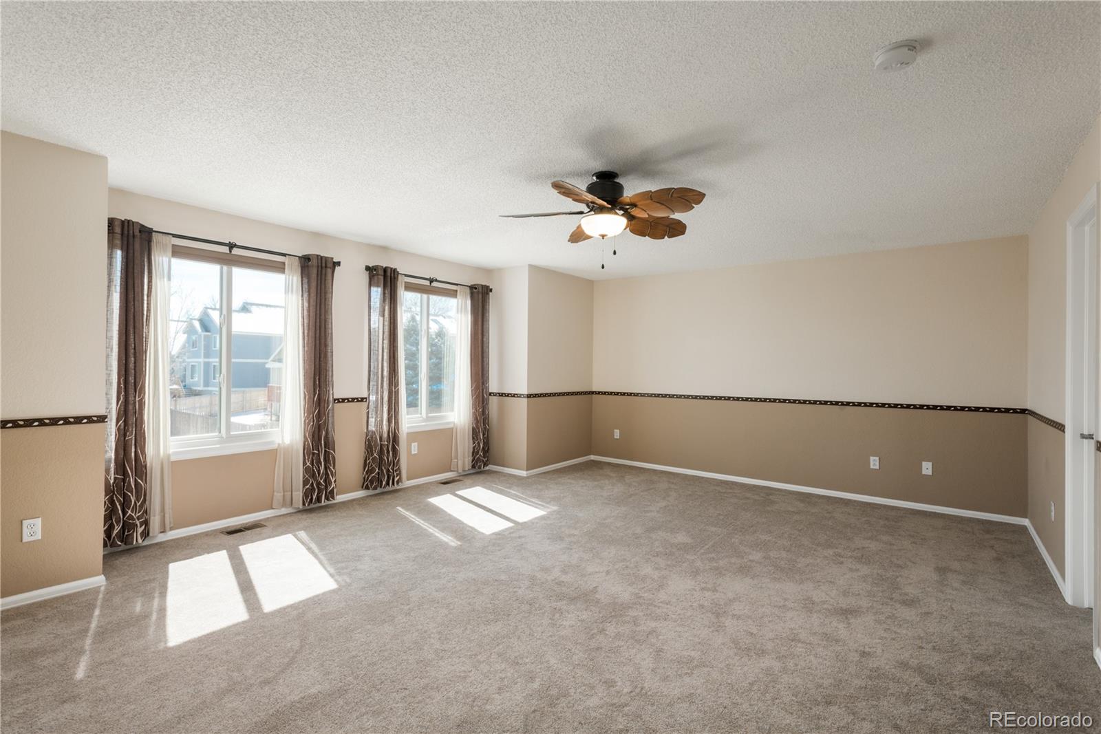 4205 E 106th Place