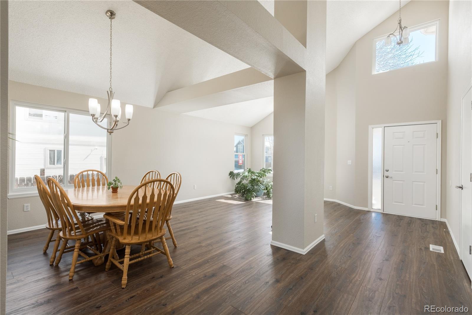 4205 E 106th Place