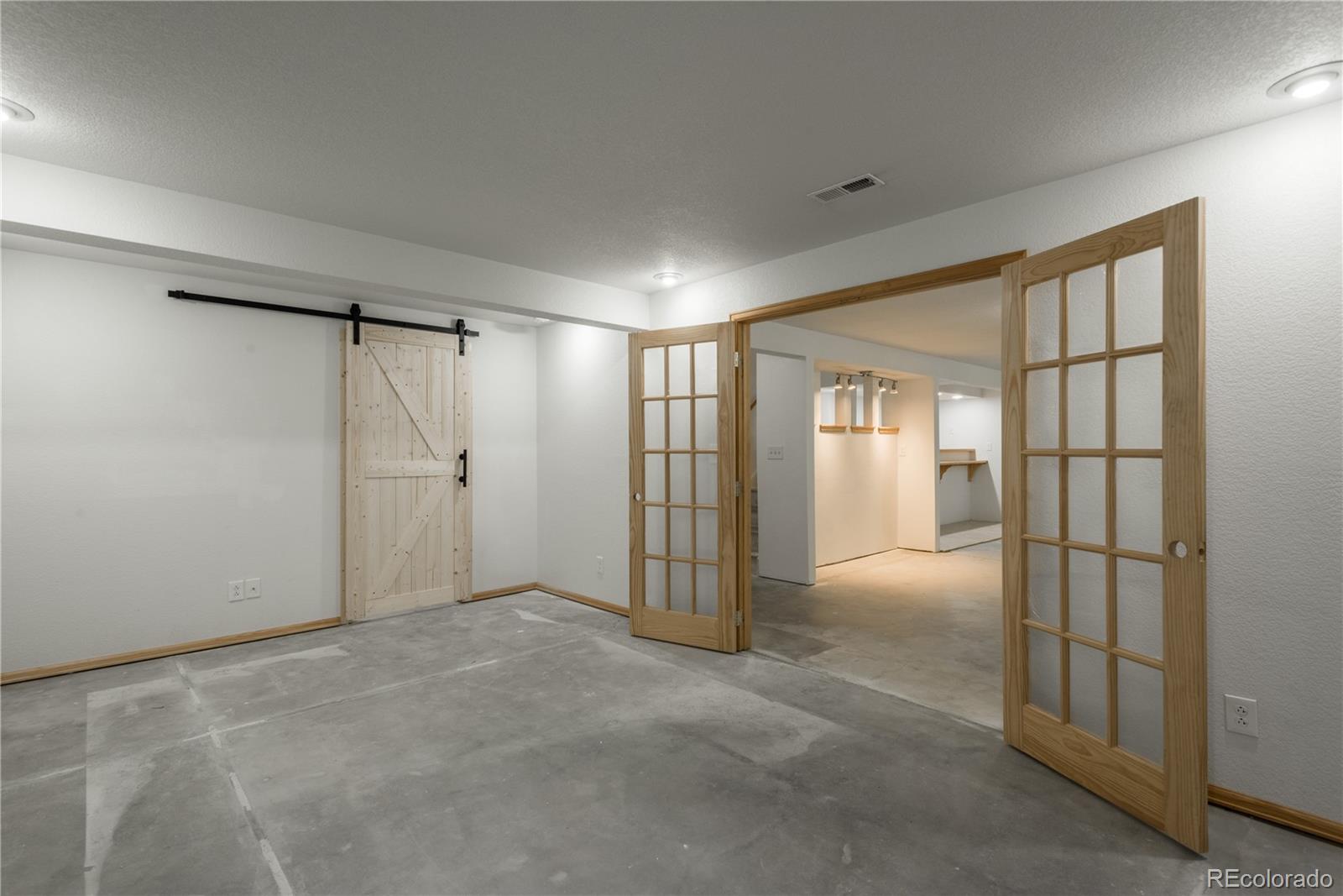 4205 E 106th Place