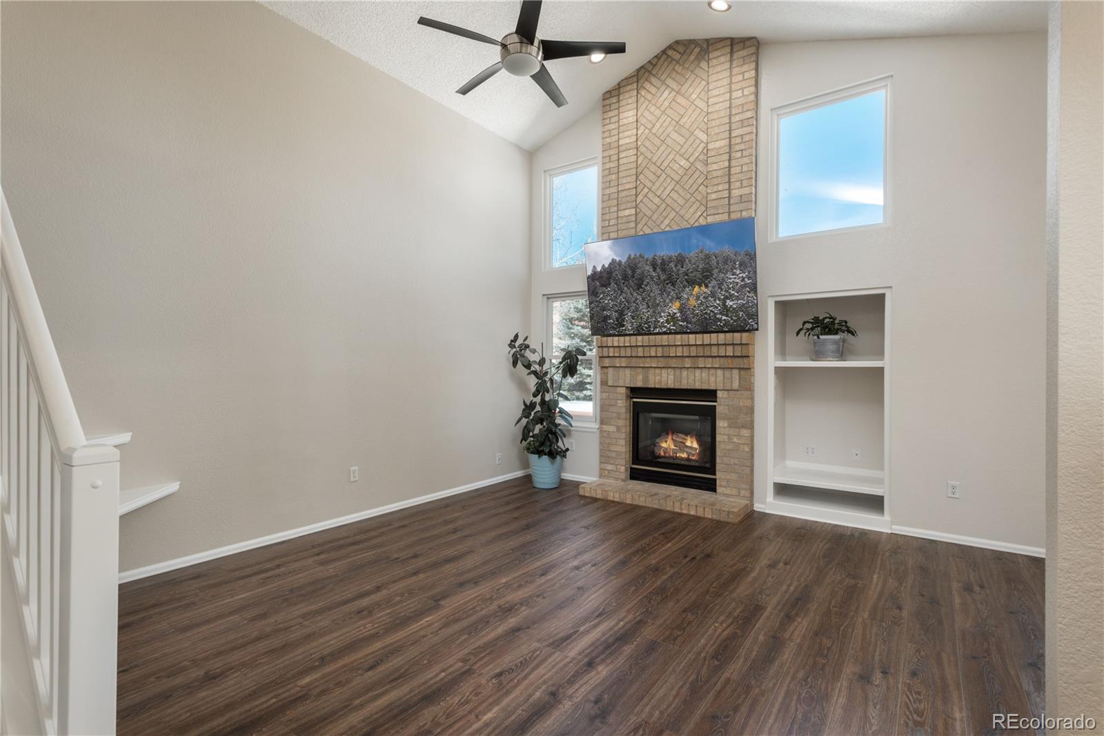 4205 E 106th Place