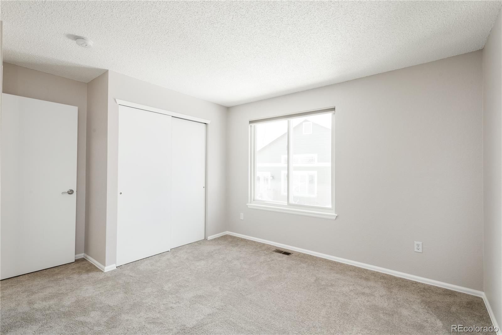 4205 E 106th Place